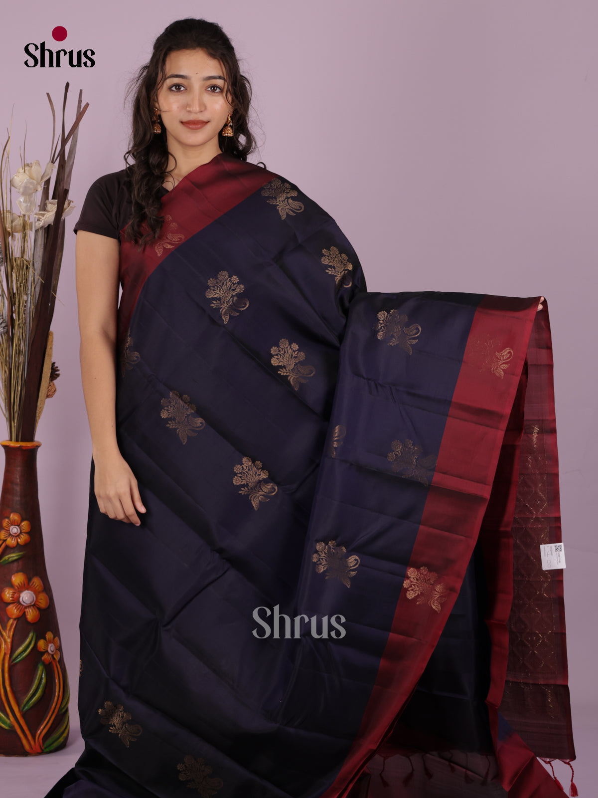 DIS26600 - Kanchipuram-halfpure Saree - Shop on Shrus.com