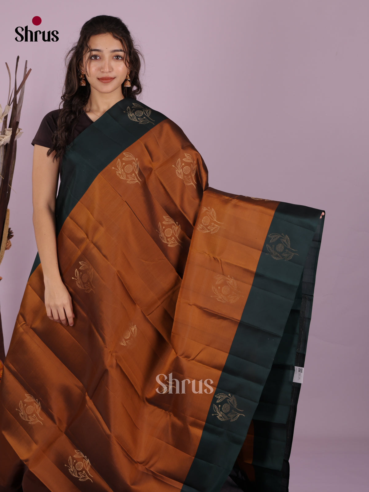 DIS26612 - Kanchipuram-halfpure Saree - Shop on Shrus.com