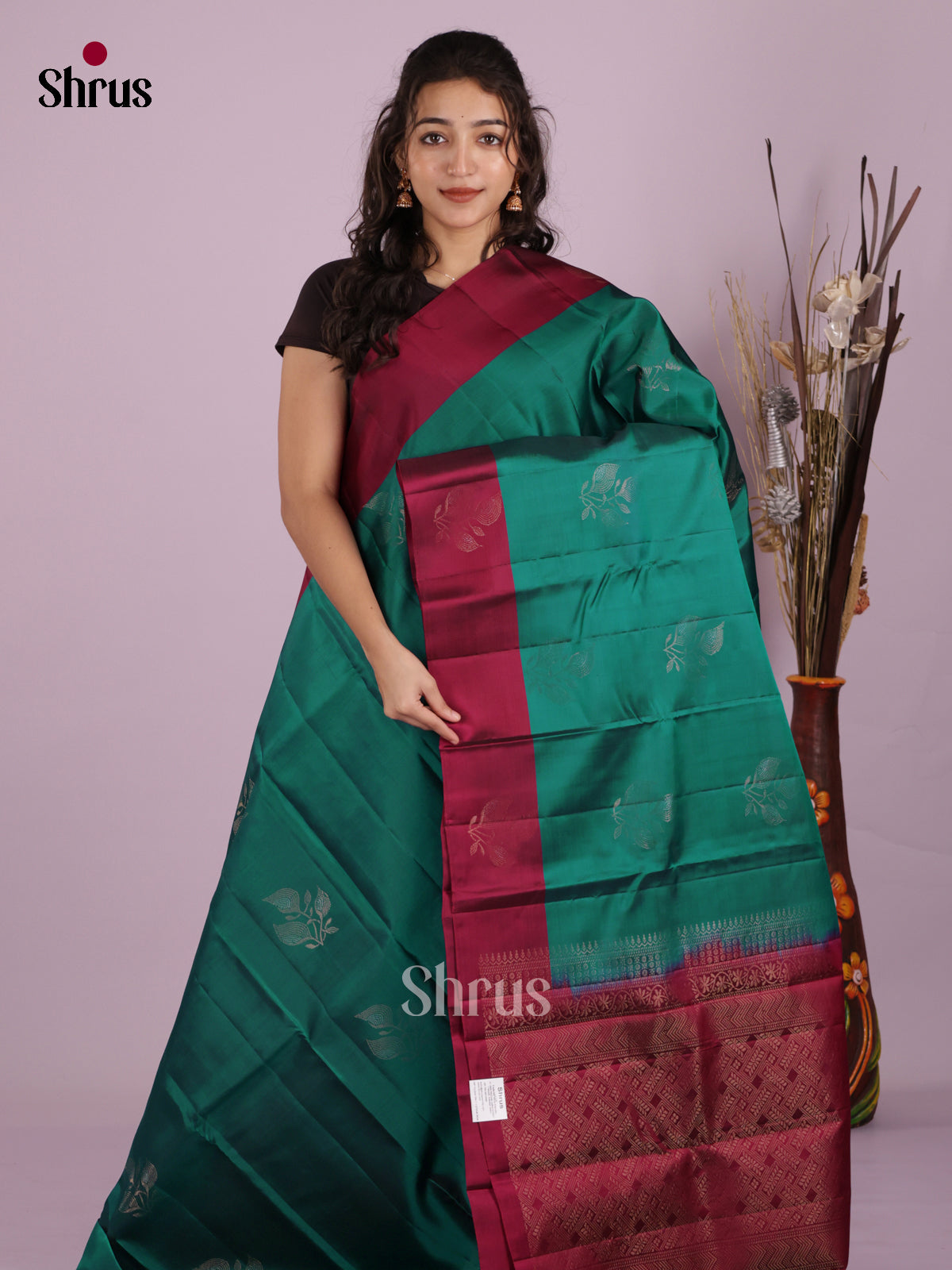 DIS26622 - Kanchipuram-halfpure Saree - Shop on Shrus.com