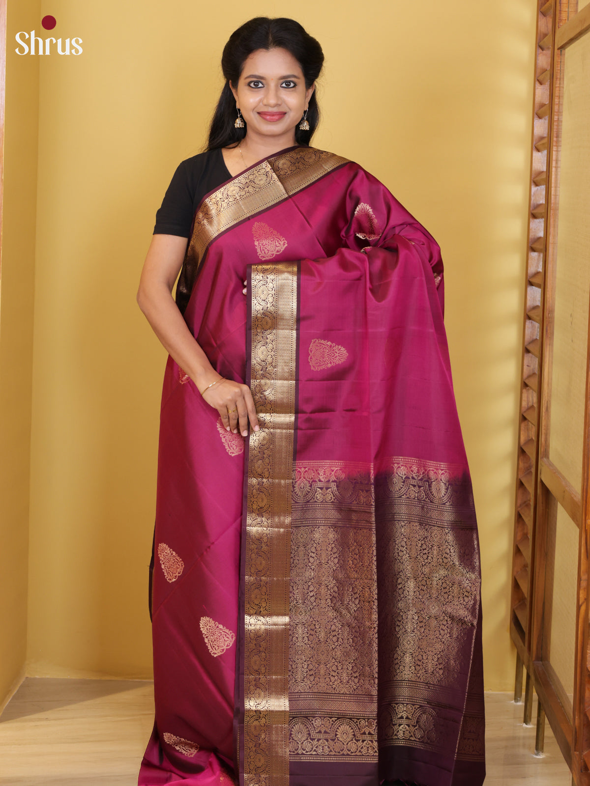 DIS26639 - Kanchipuram silk (HR) Saree - Shop on Shrus.com