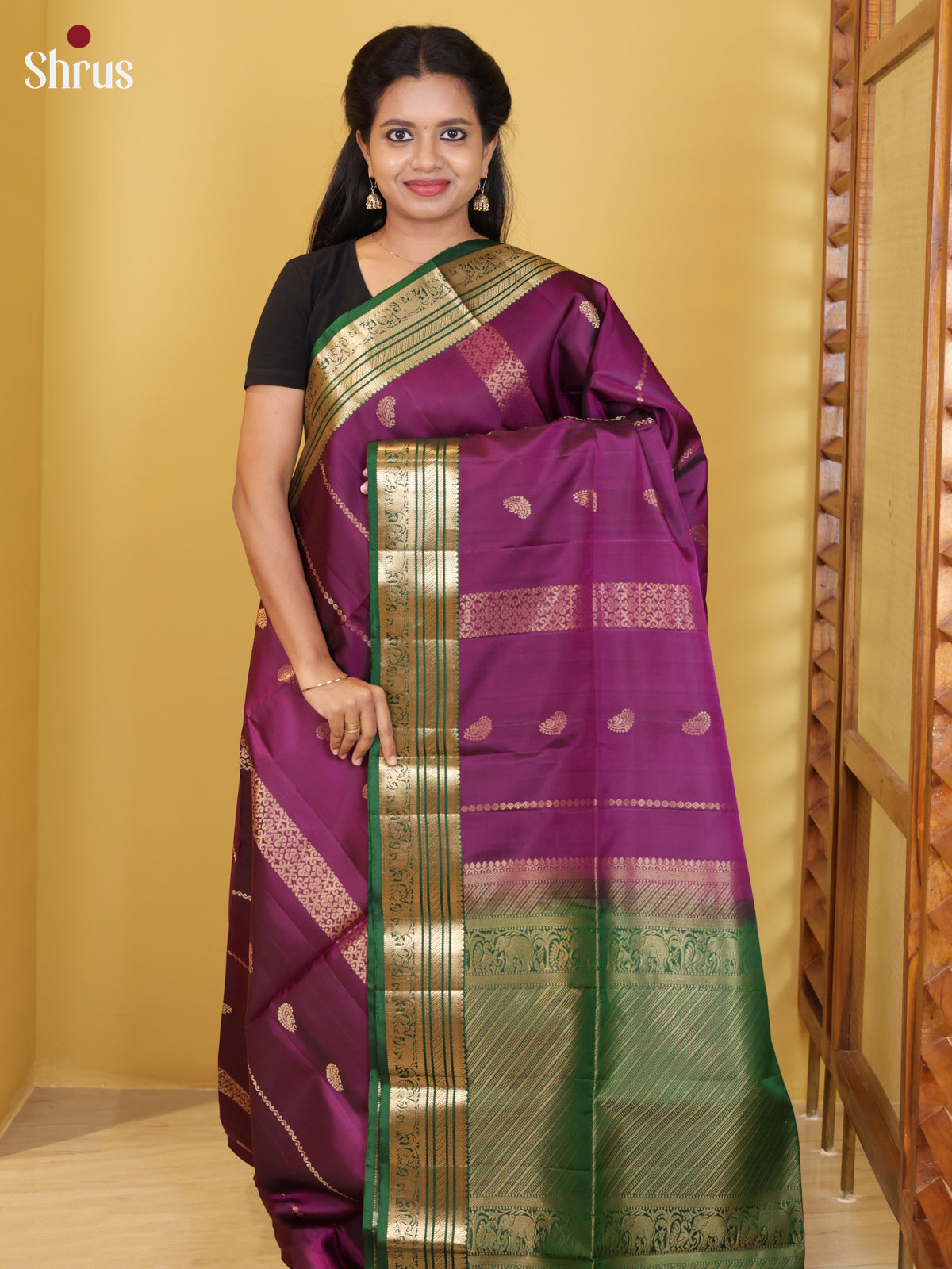 DIS26652 - Kanchipuram silk (HR) Saree - Shop on Shrus.com