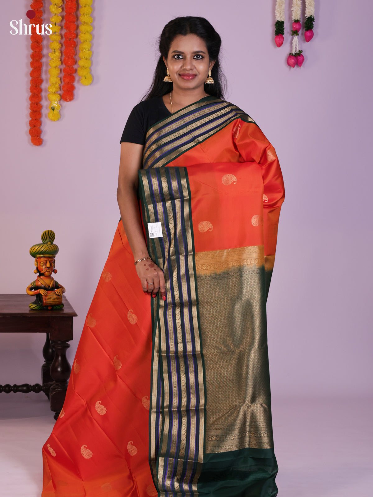 DIS27431 - Kanchipuram Butta design Saree - Shop on Shrus.com