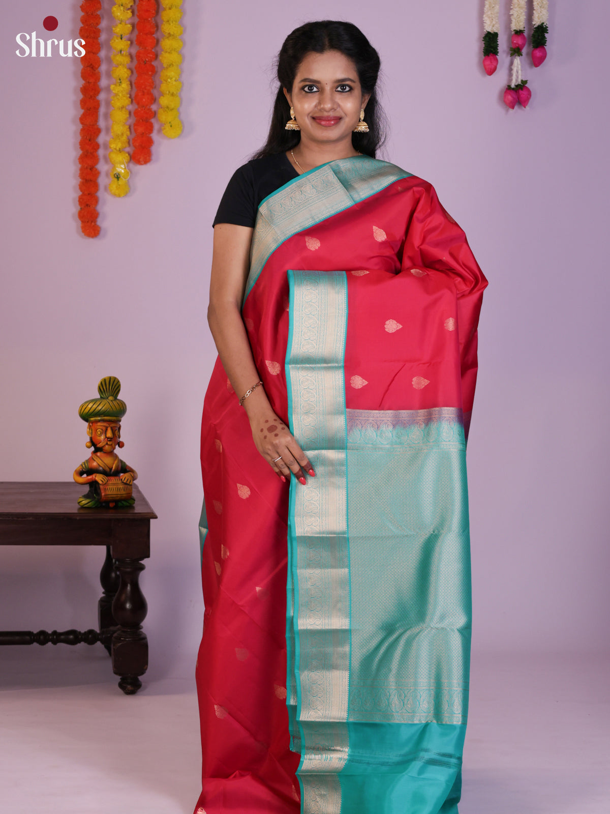 DIS27444 - Kanchipuram Butta design Saree - Shop on Shrus.com