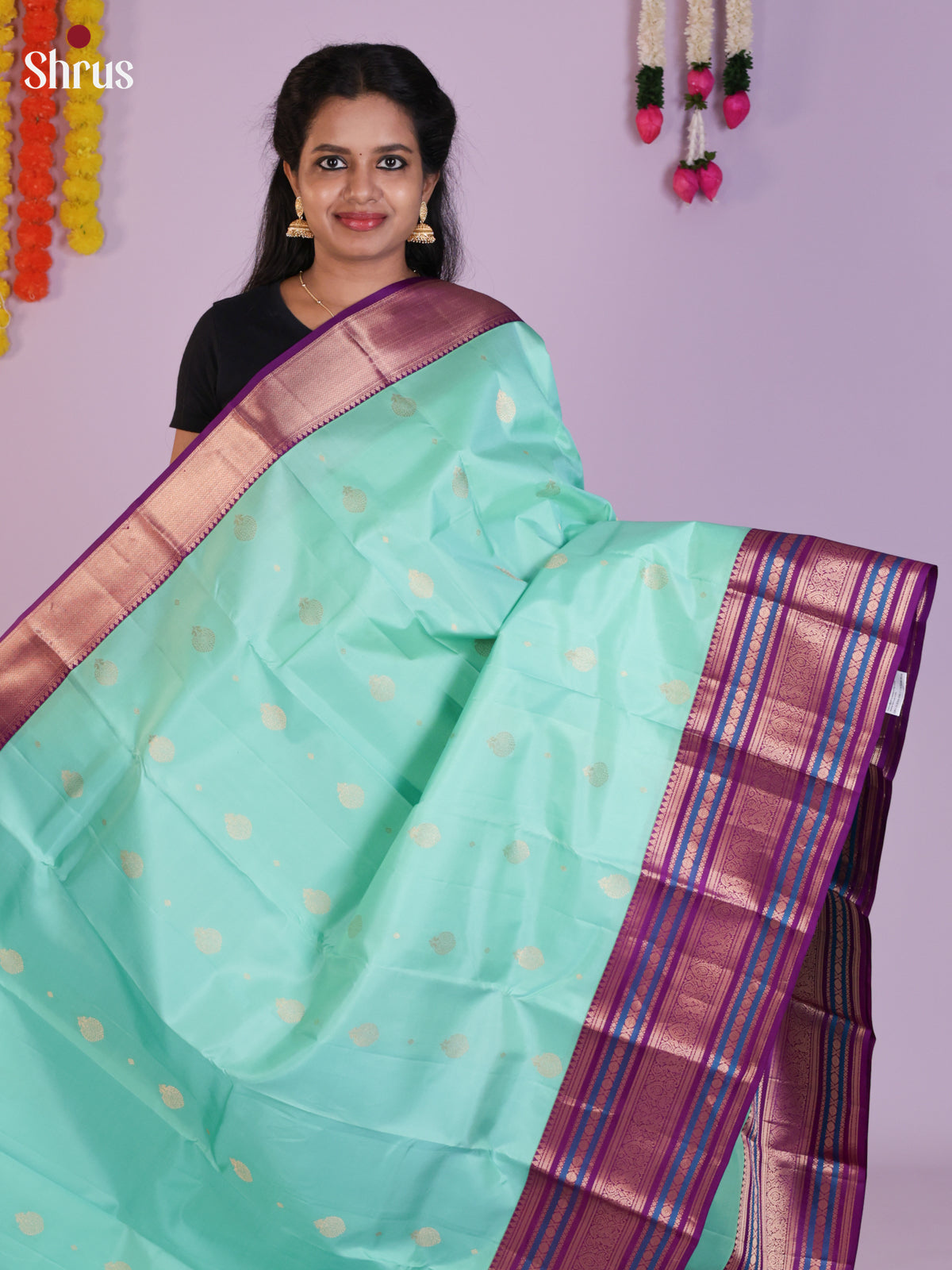 DIS27459 - Kanchipuram Butta design Saree - Shop on Shrus.com