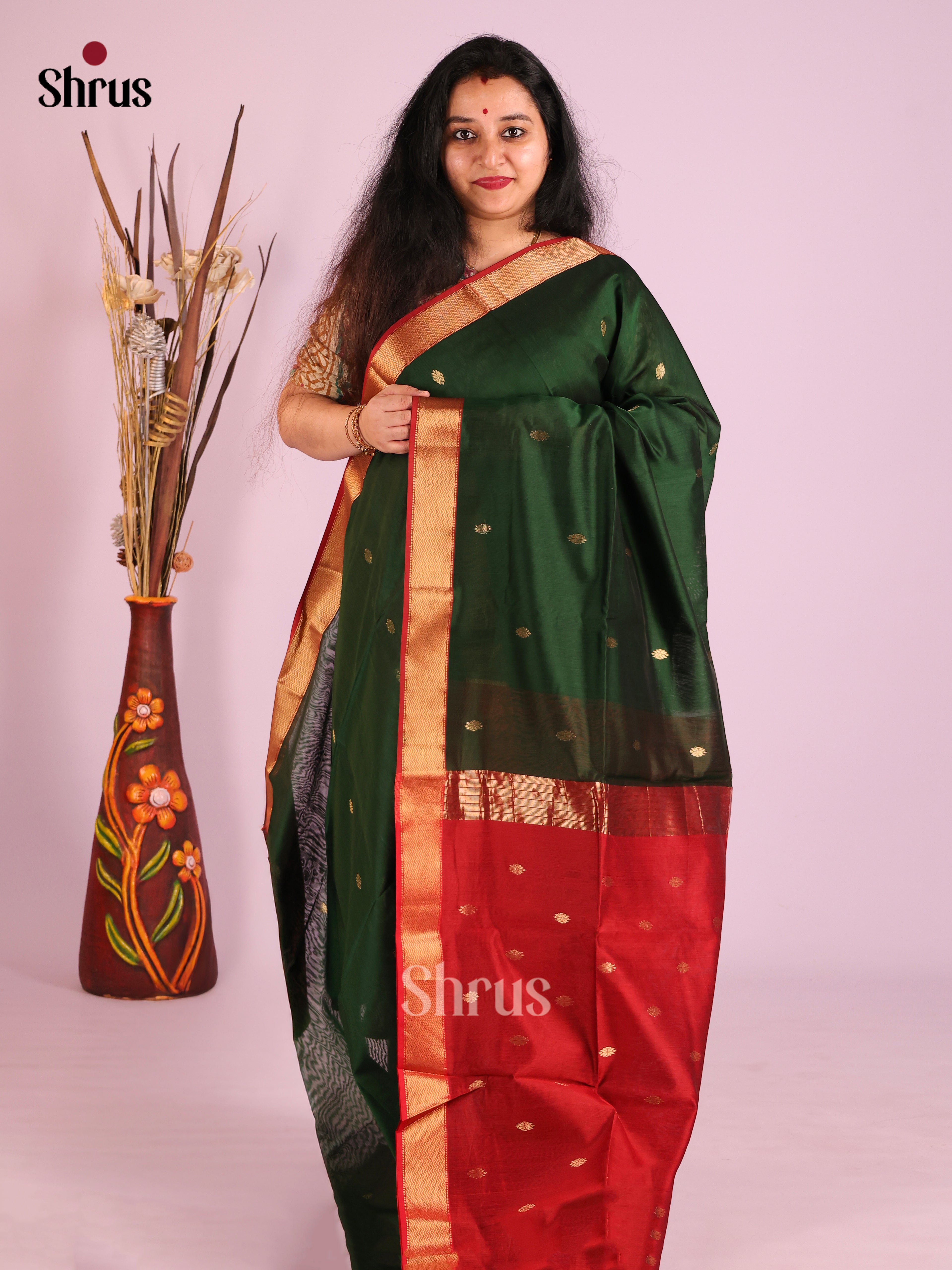 Green & Red- Maheshwari silkcotton Saree