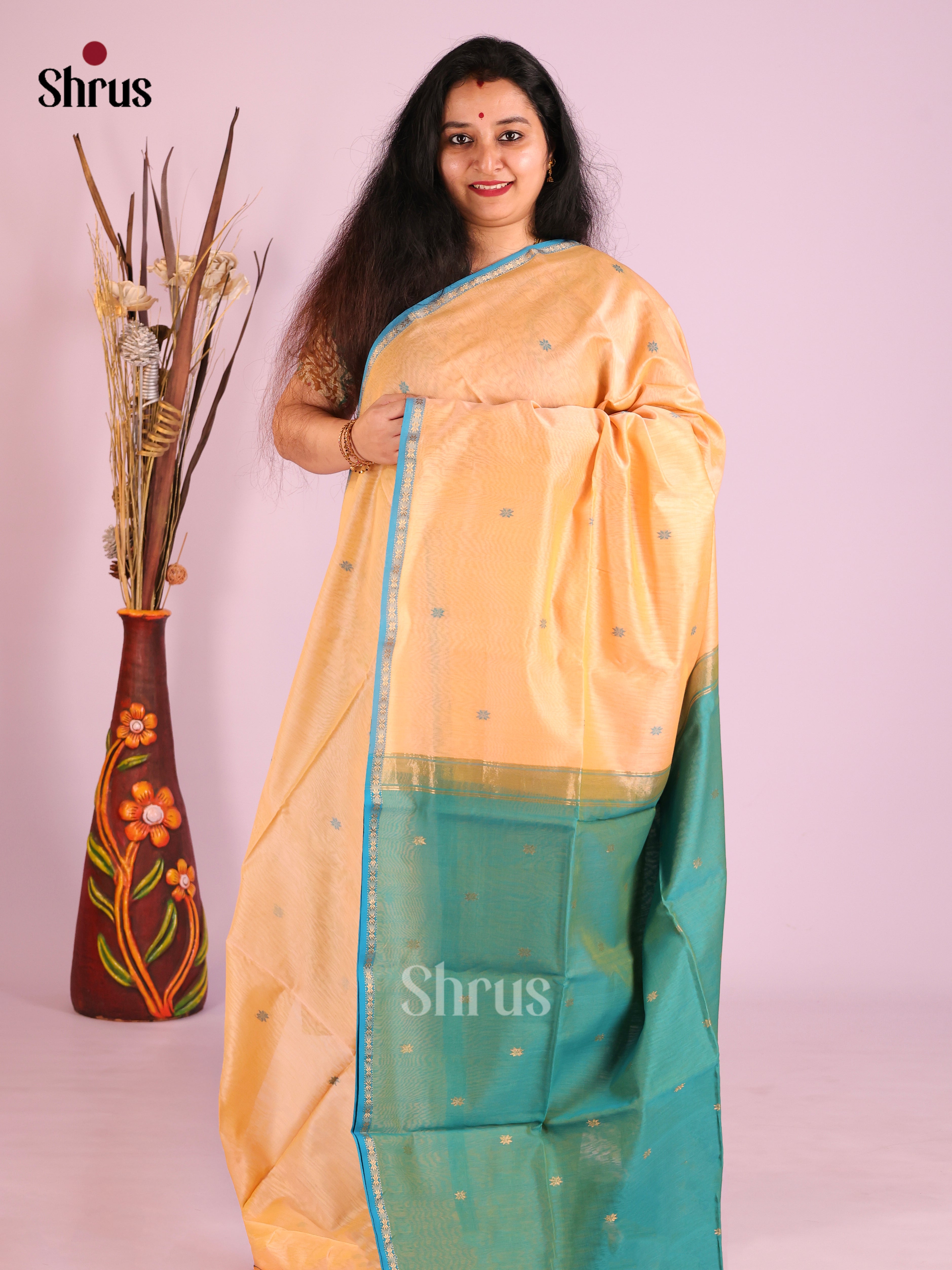 Peach & Green - Maheshwari silkcotton Saree - Shop on Shrus.com