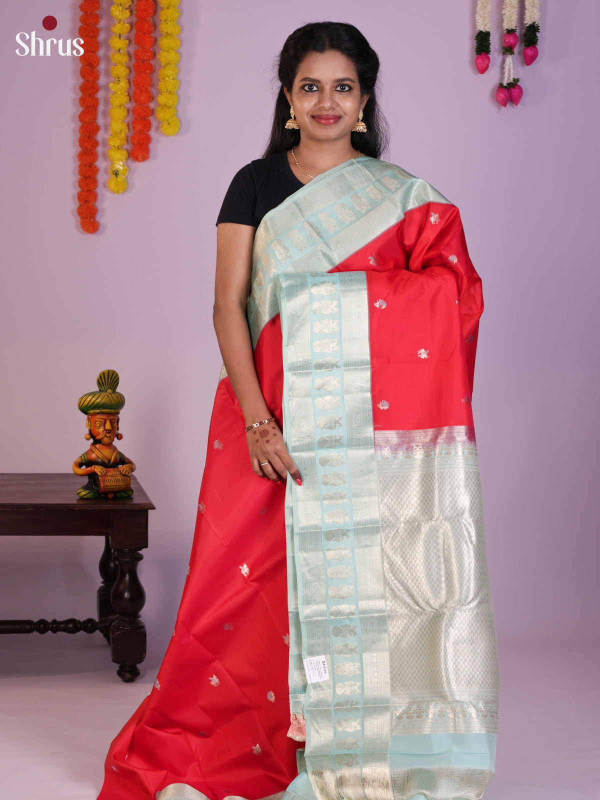 DIS30186 - Kanchipuram silk (HR) Saree - Shop on Shrus.com