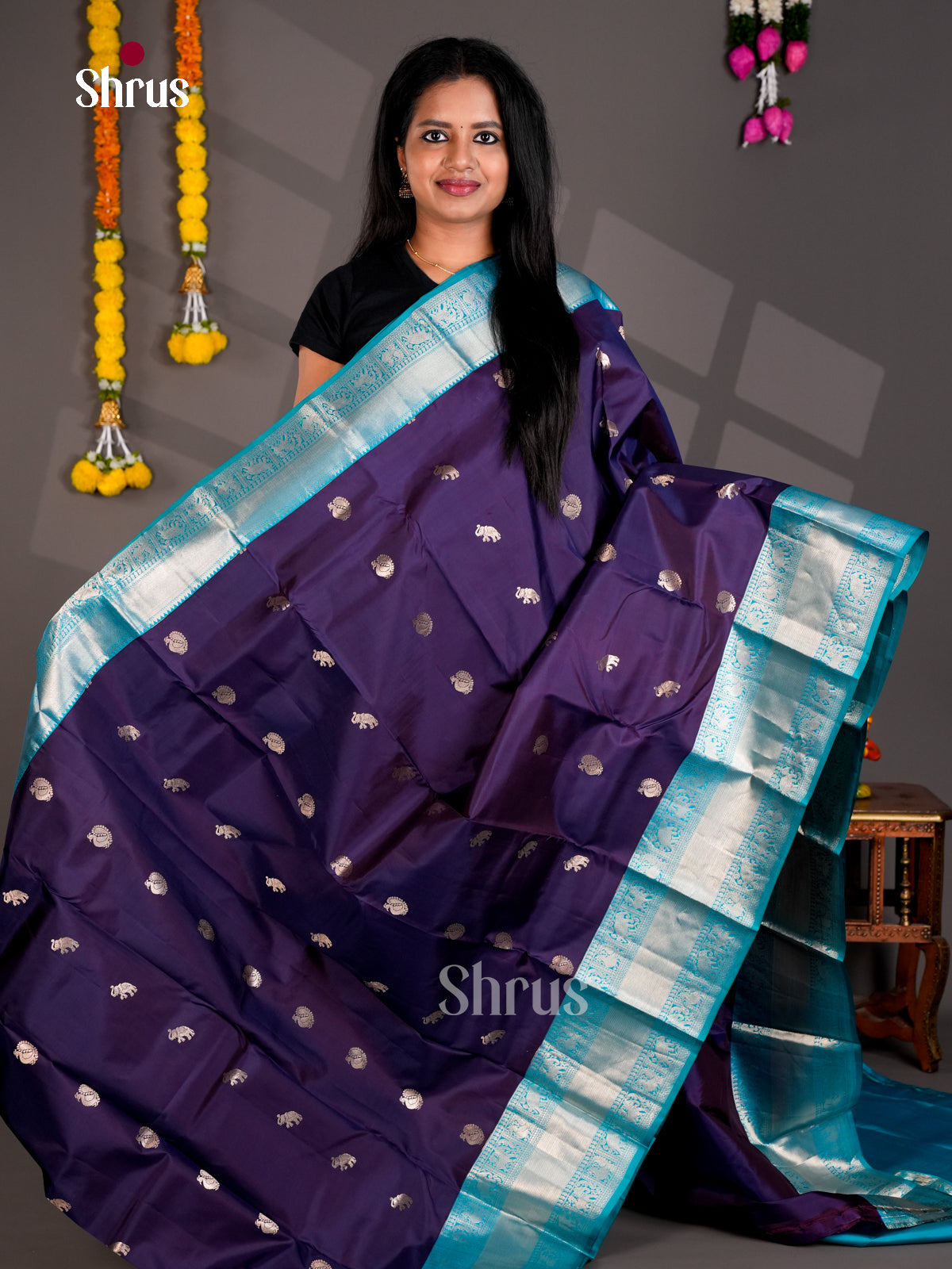 DIS30189 - Kanchipuram silk (HR) Saree - Shop on Shrus.com
