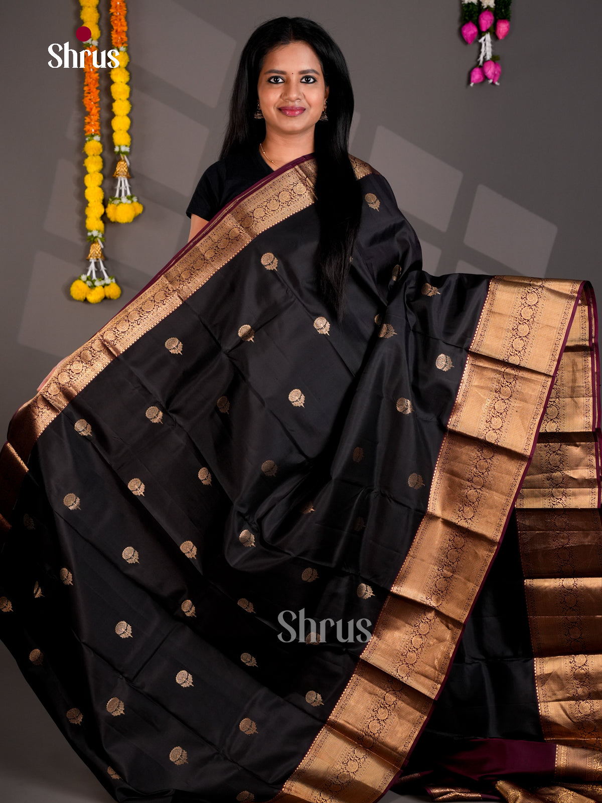 DIS30203 - Kanchipuram silk (HR) Saree - Shop on Shrus.com
