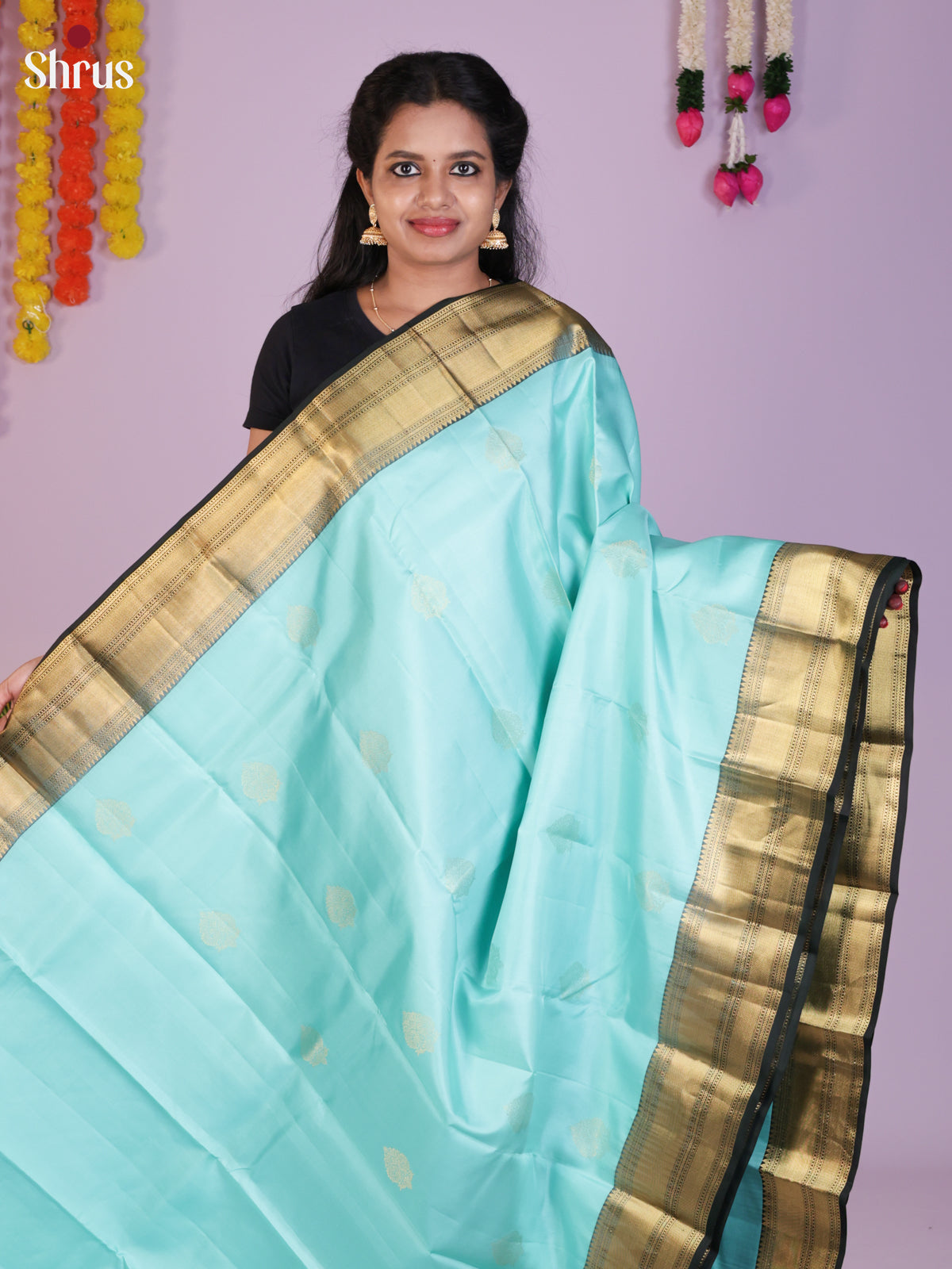 DIS30205 - Kanchipuram silk (HR) Saree - Shop on Shrus.com