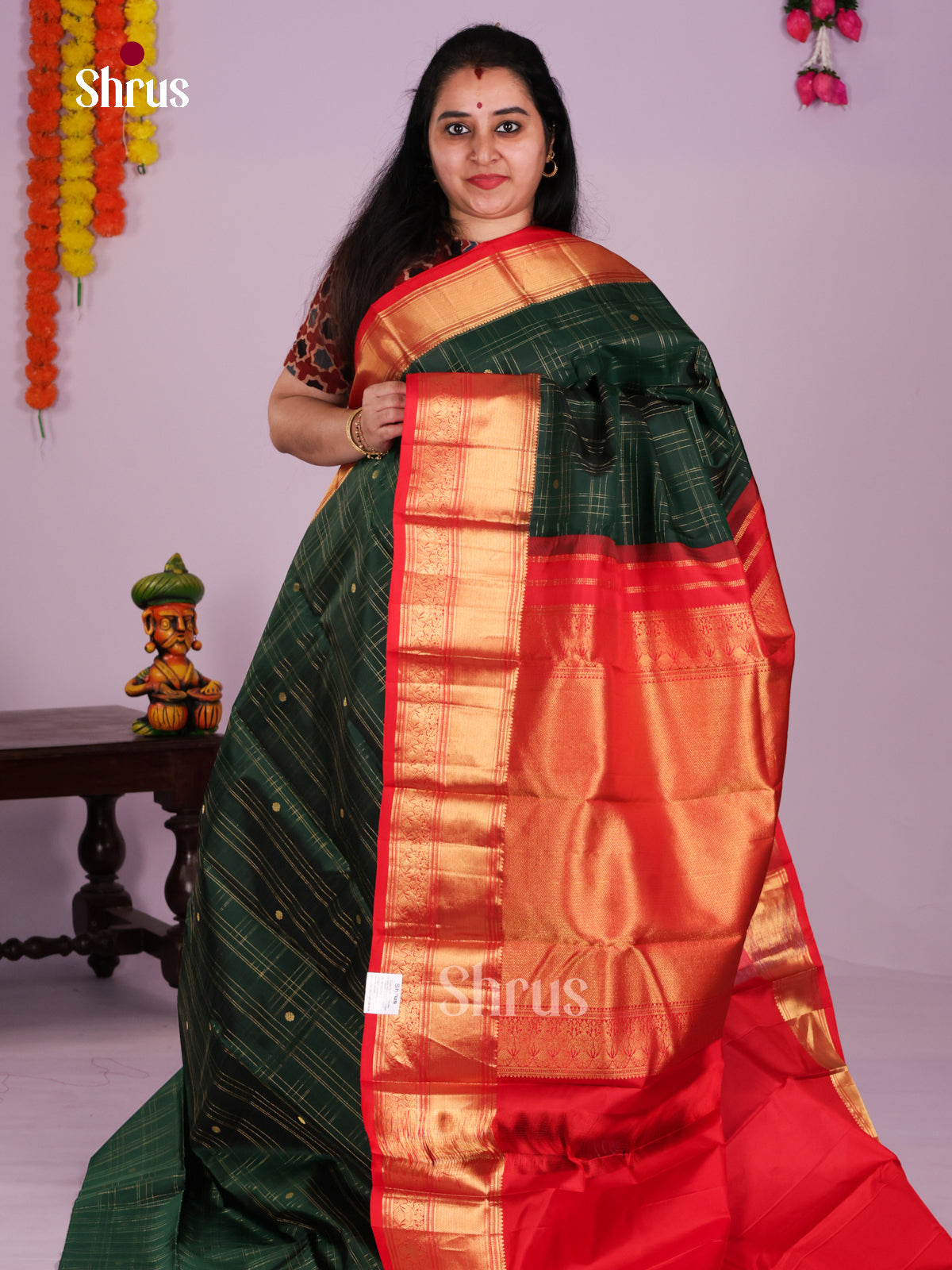 DIS30210 - Kanchipuram silk (HR) Saree - Shop on Shrus.com