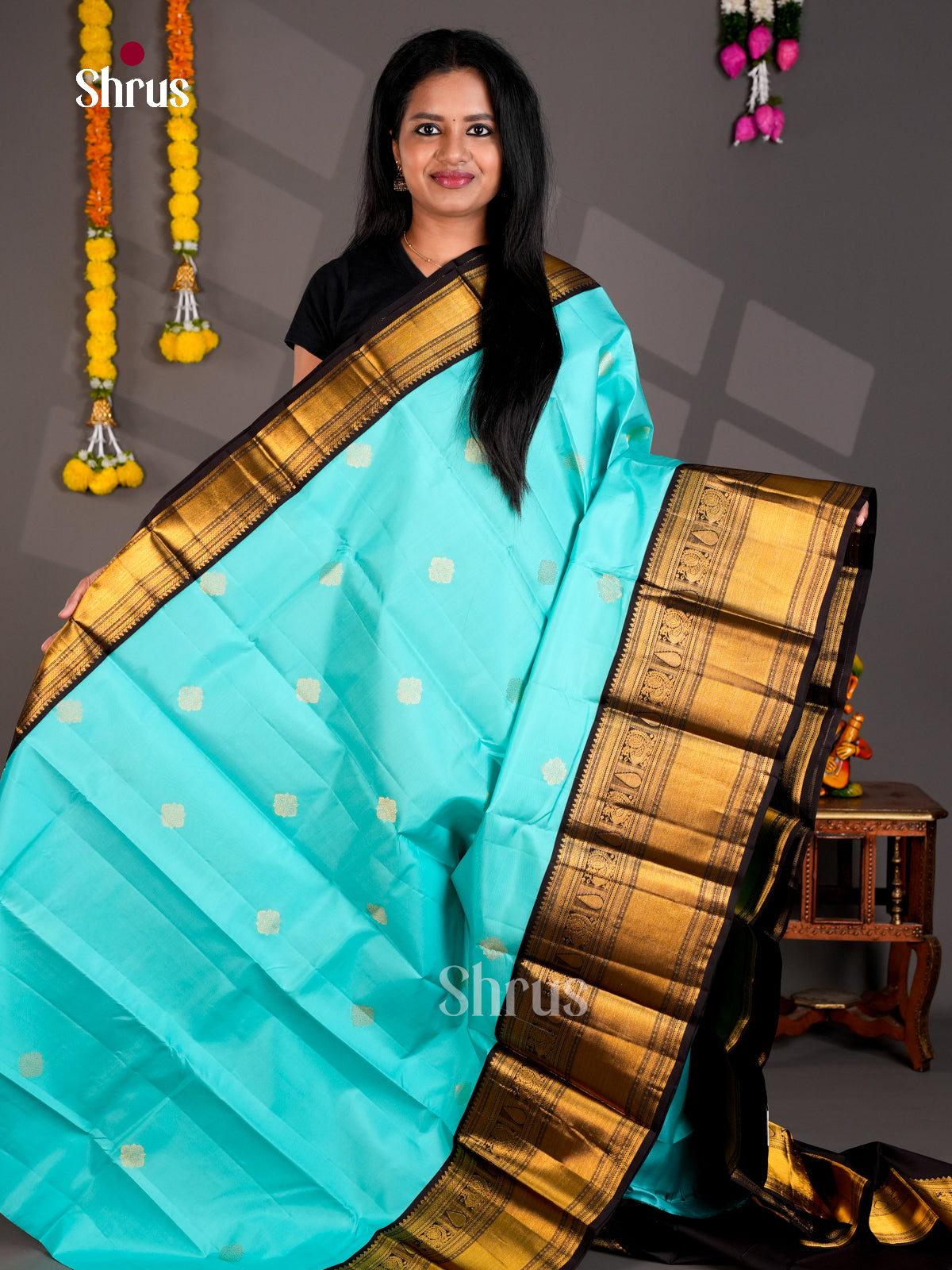 DIS30212 - Kanchipuram silk (HR) Saree - Shop on Shrus.com