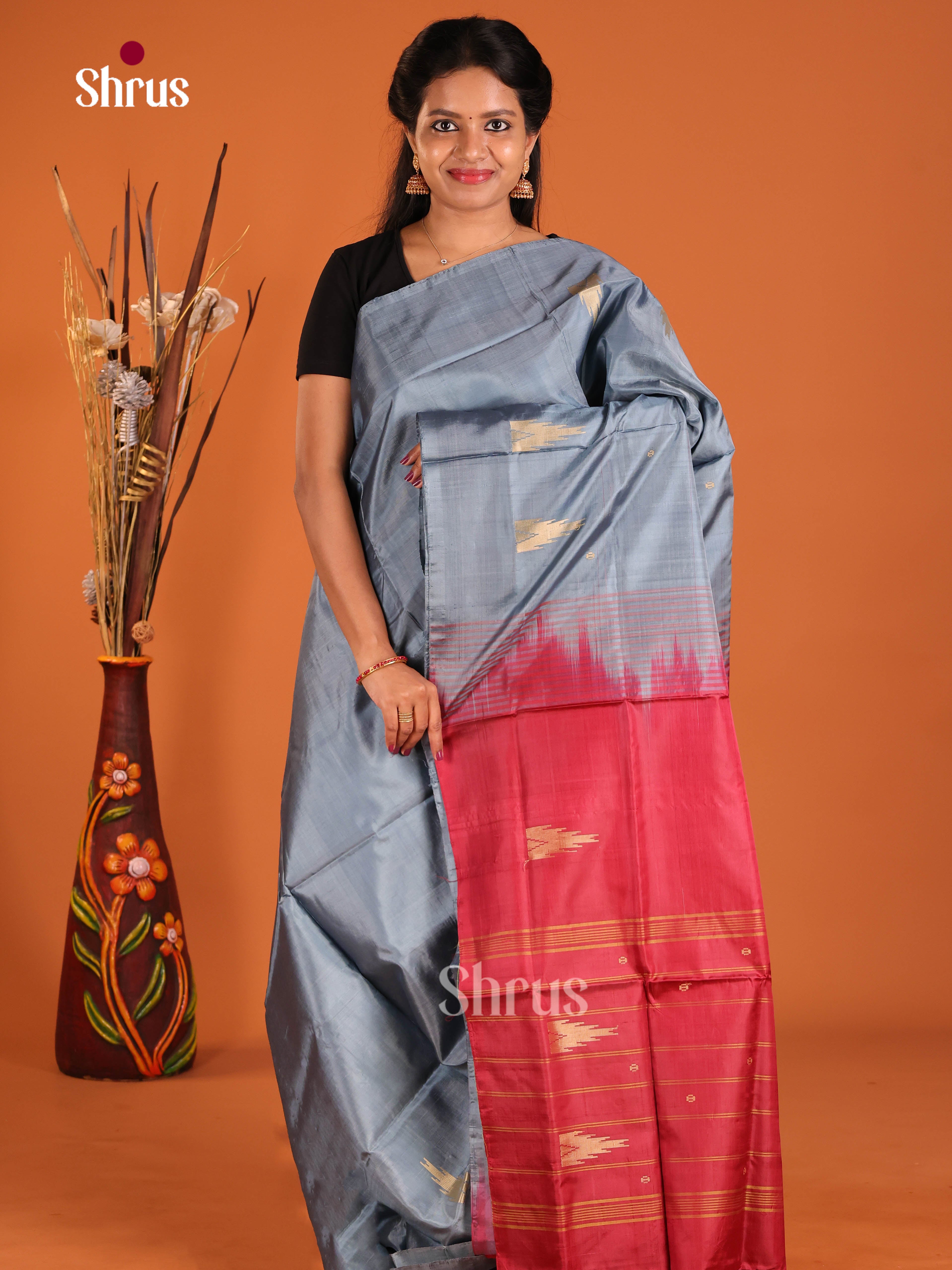 Grey & Maroon - Banana Pith without blouse Saree - Shop on Shrus.com