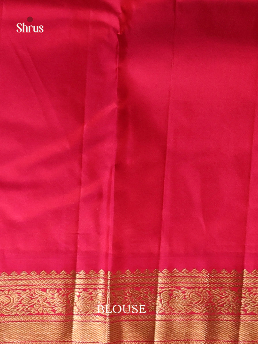 Exquisite Lime Green Kanjivaram Saree with Buttas & Pink peacock vines zari border 2