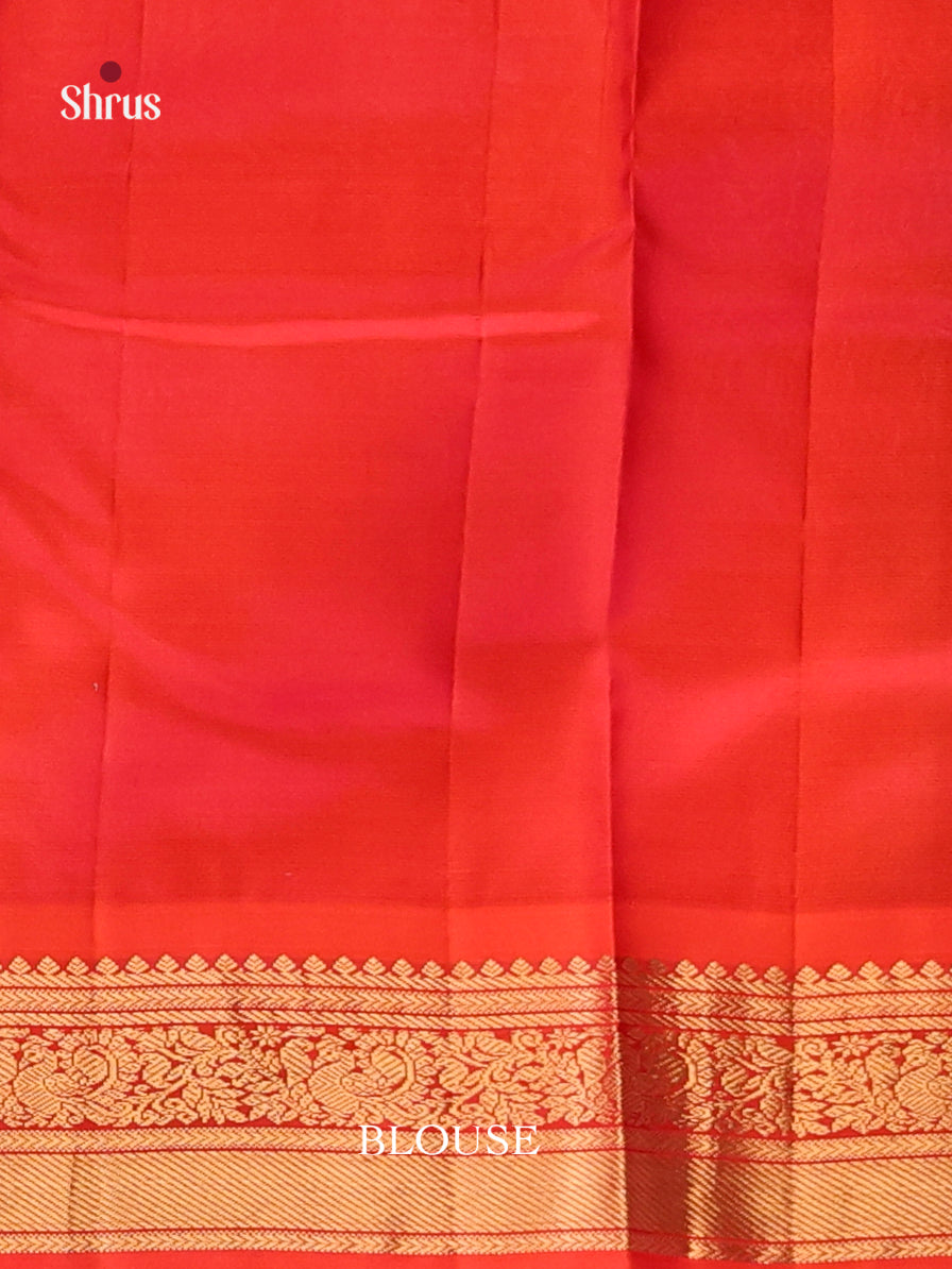 Classy Green Kanjivaram Saree with Golden Buttas & contrast Orange zari border 3
