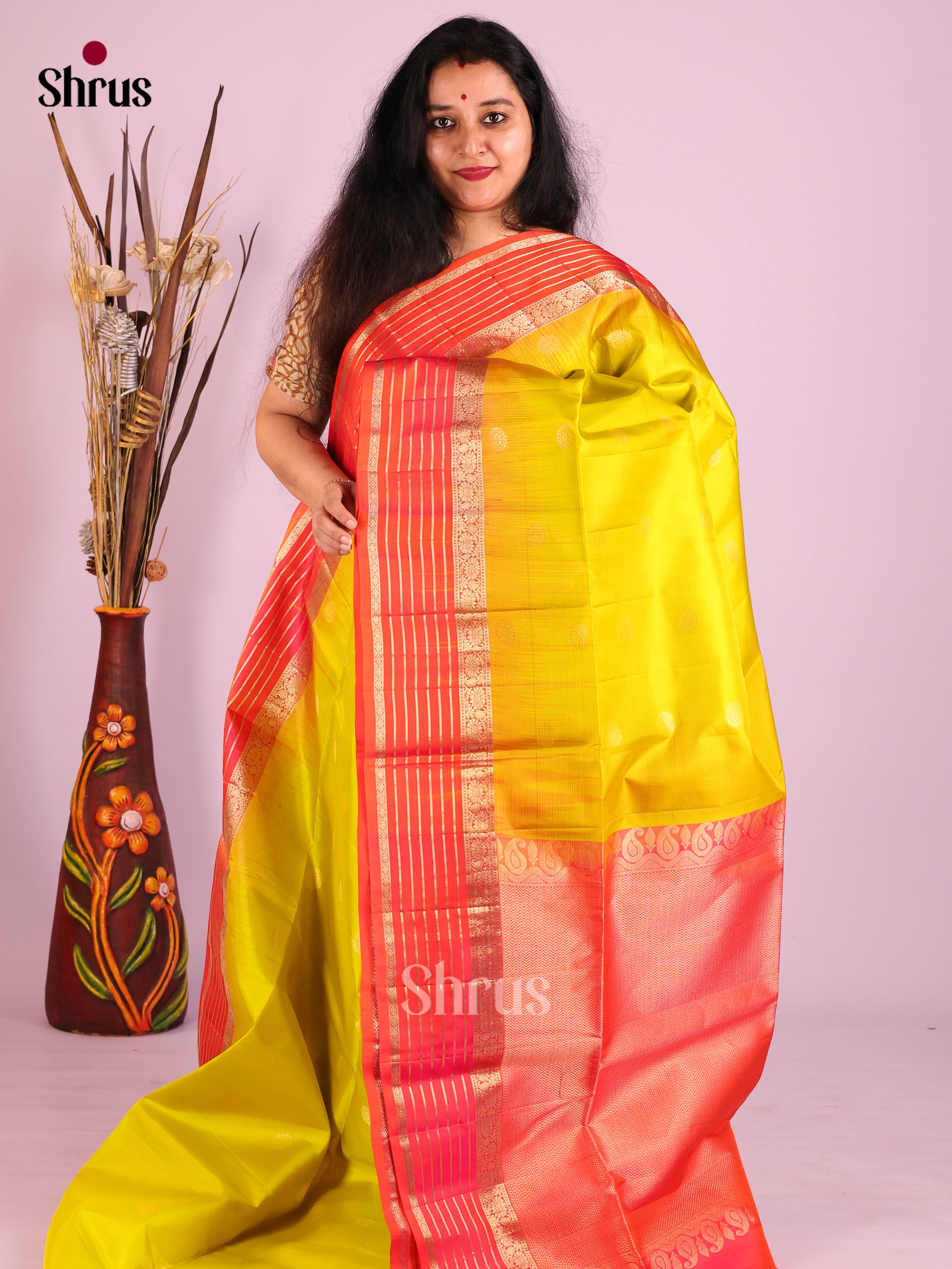 Shimmery Orangish Pink Soft Silk Saree with zari kattam & Maroon Brocade Pallu