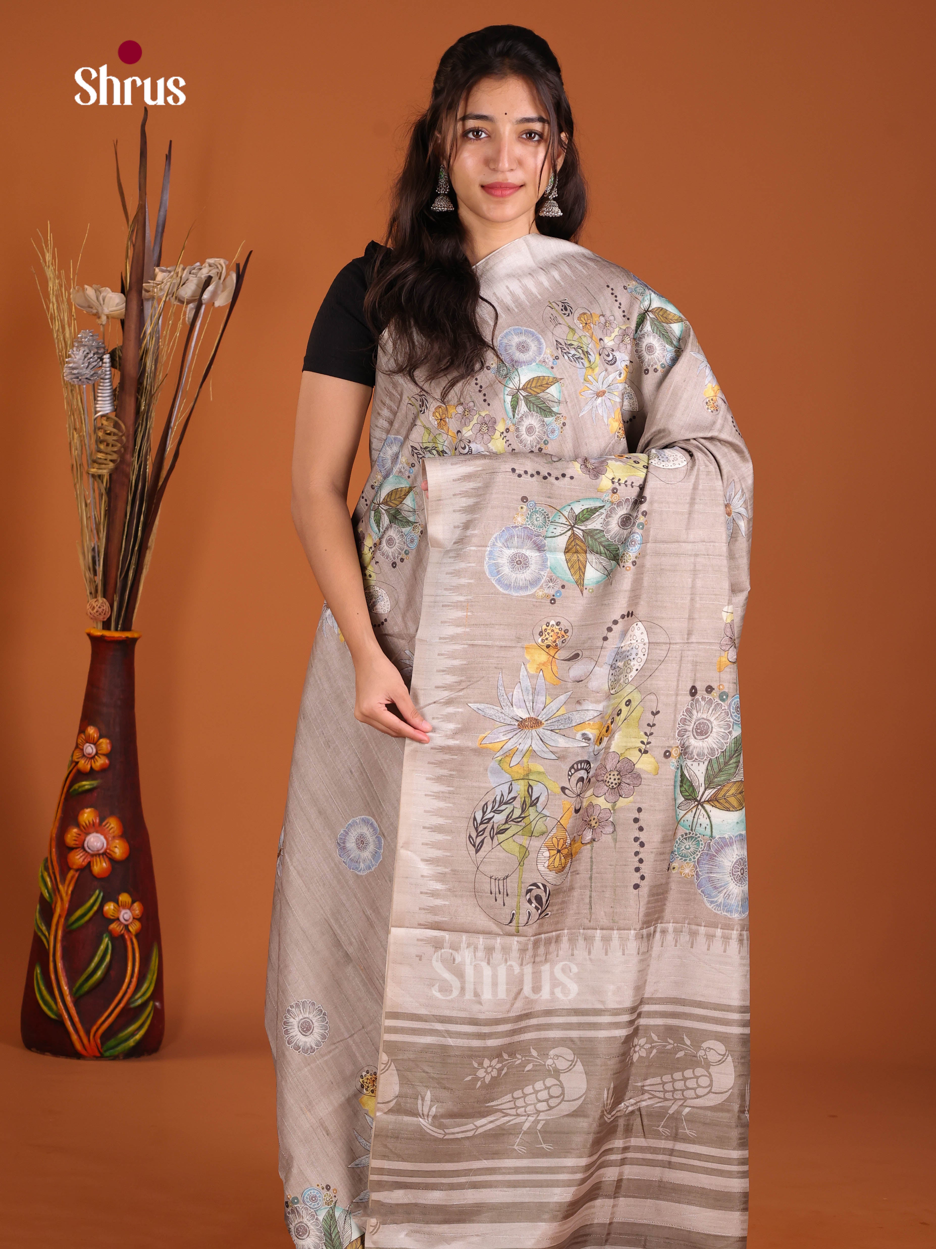 DIS30777 - Semi matka Saree