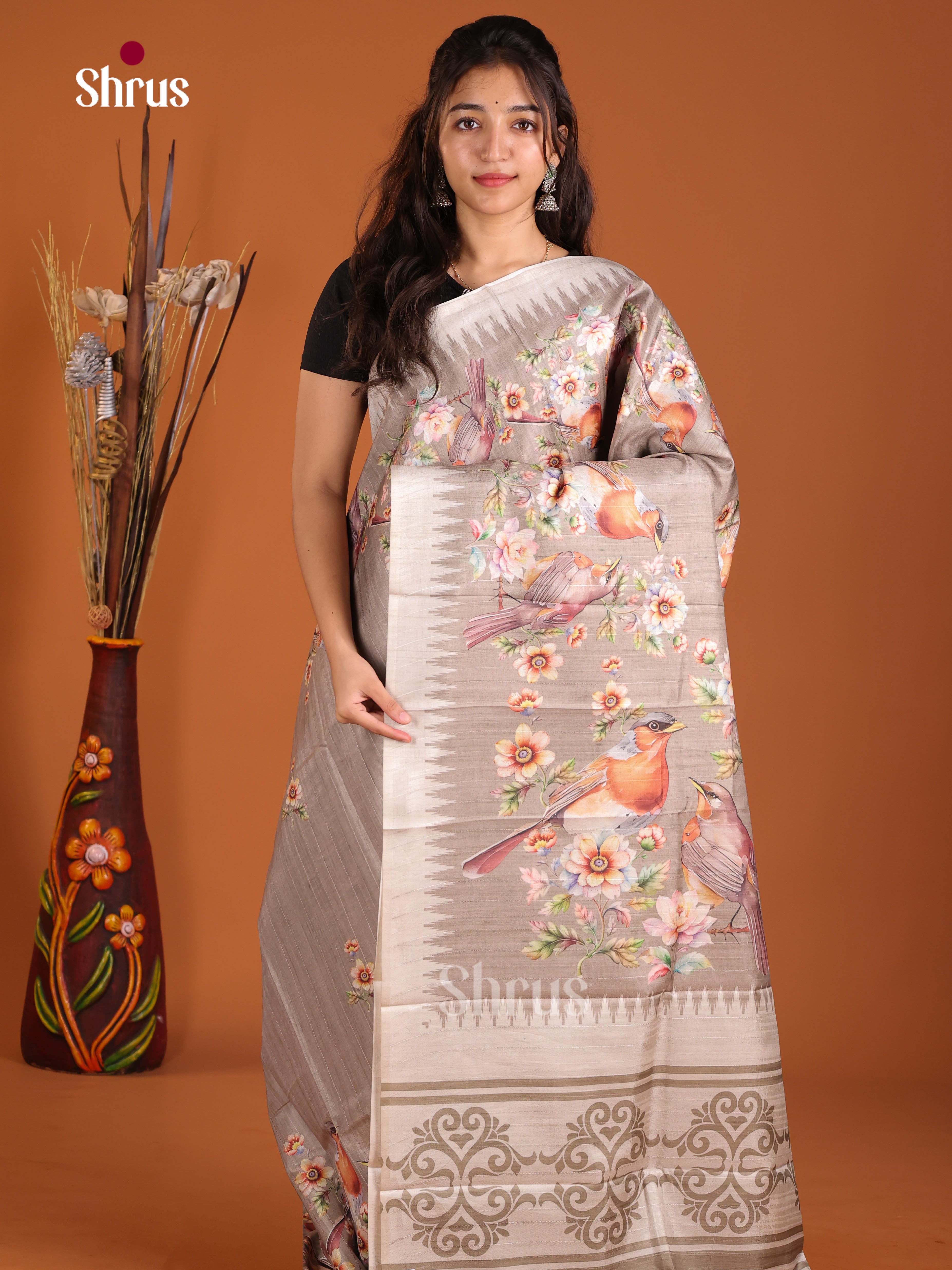 DIS30786 - Semi matka Saree