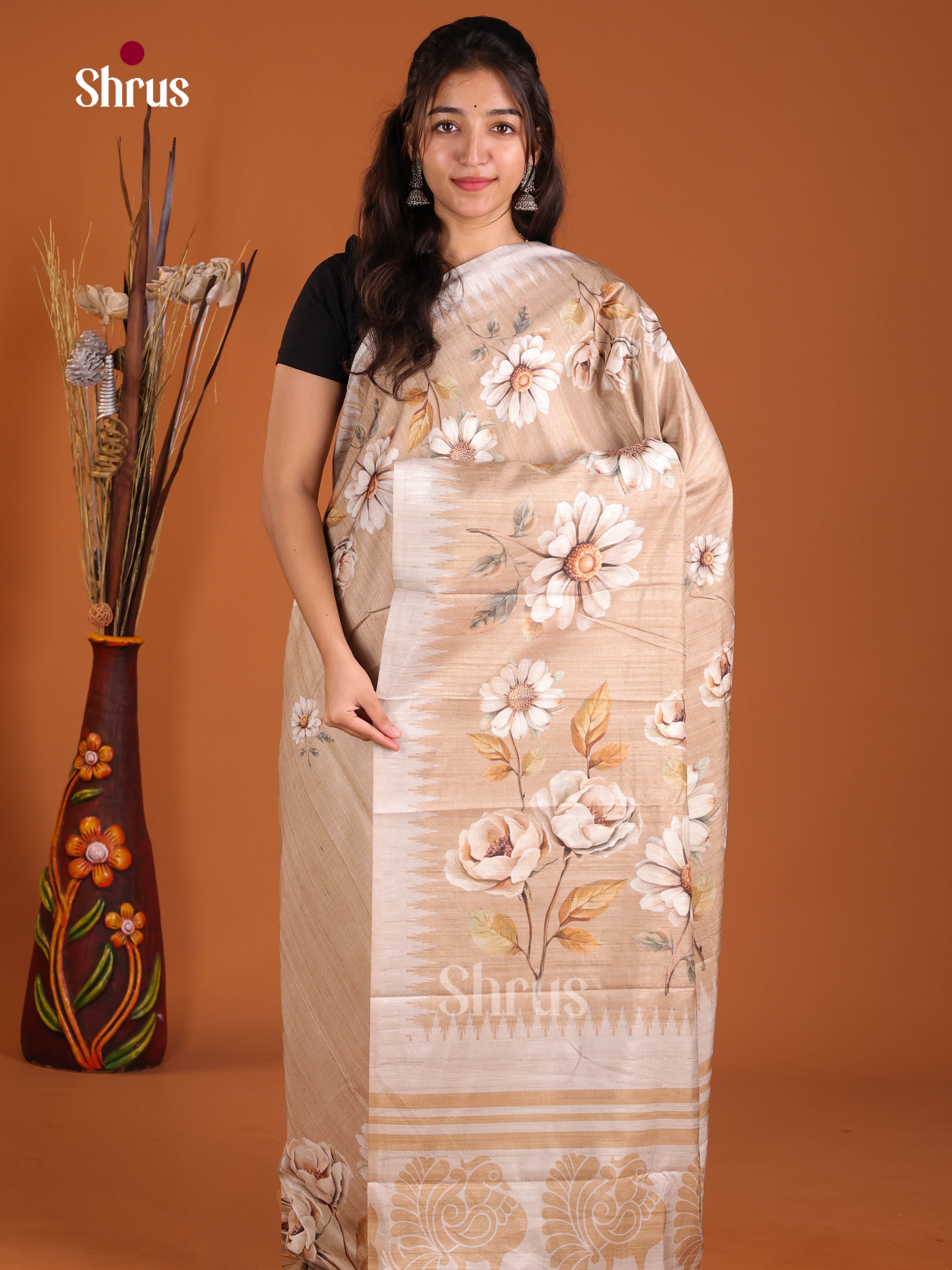 DIS30787 - Semi matka Saree