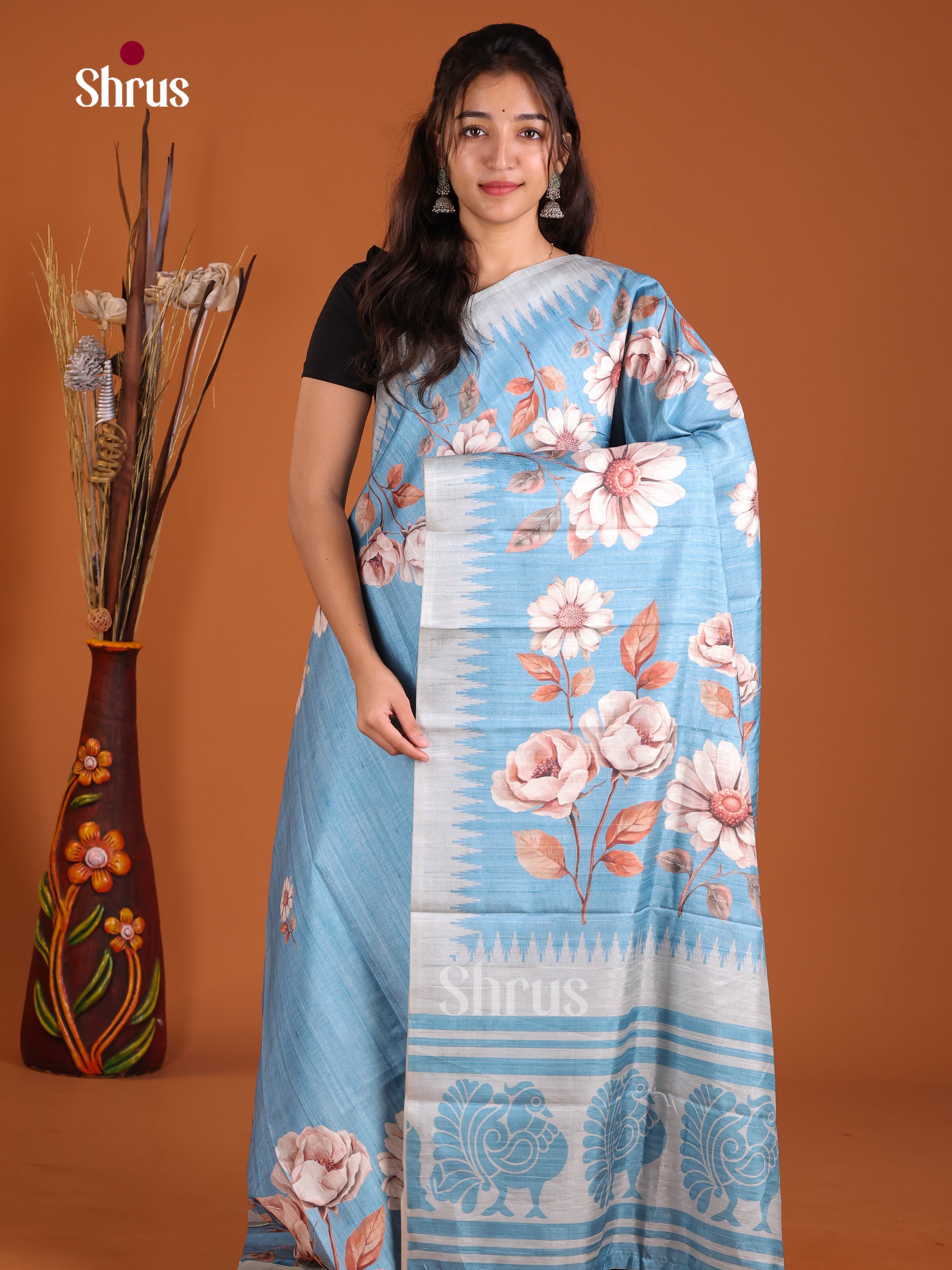 DIS30789 - Semi matka Saree