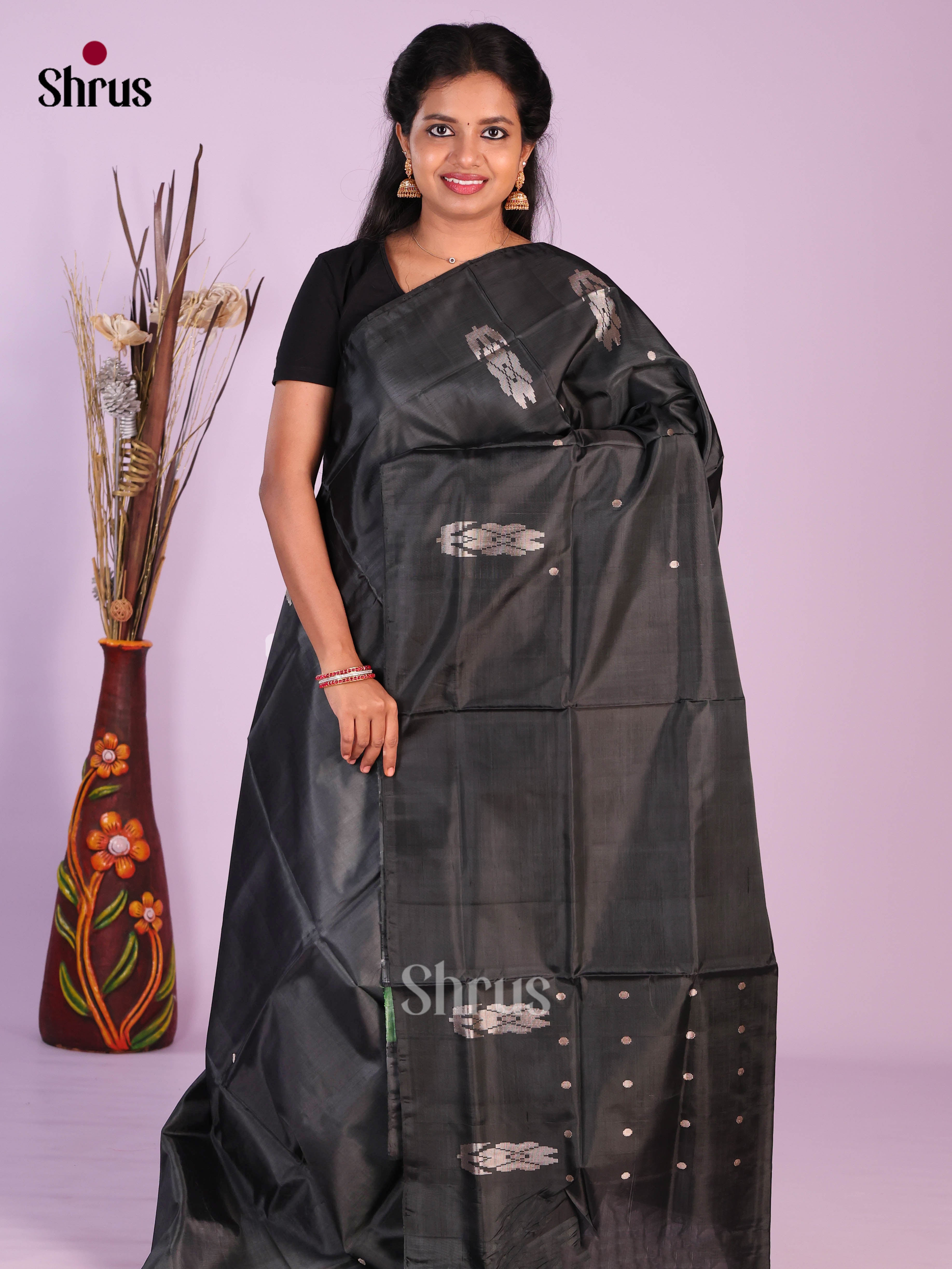 DJS07041 - Banana Pith without blouse Saree - Shop on Shrus.com
