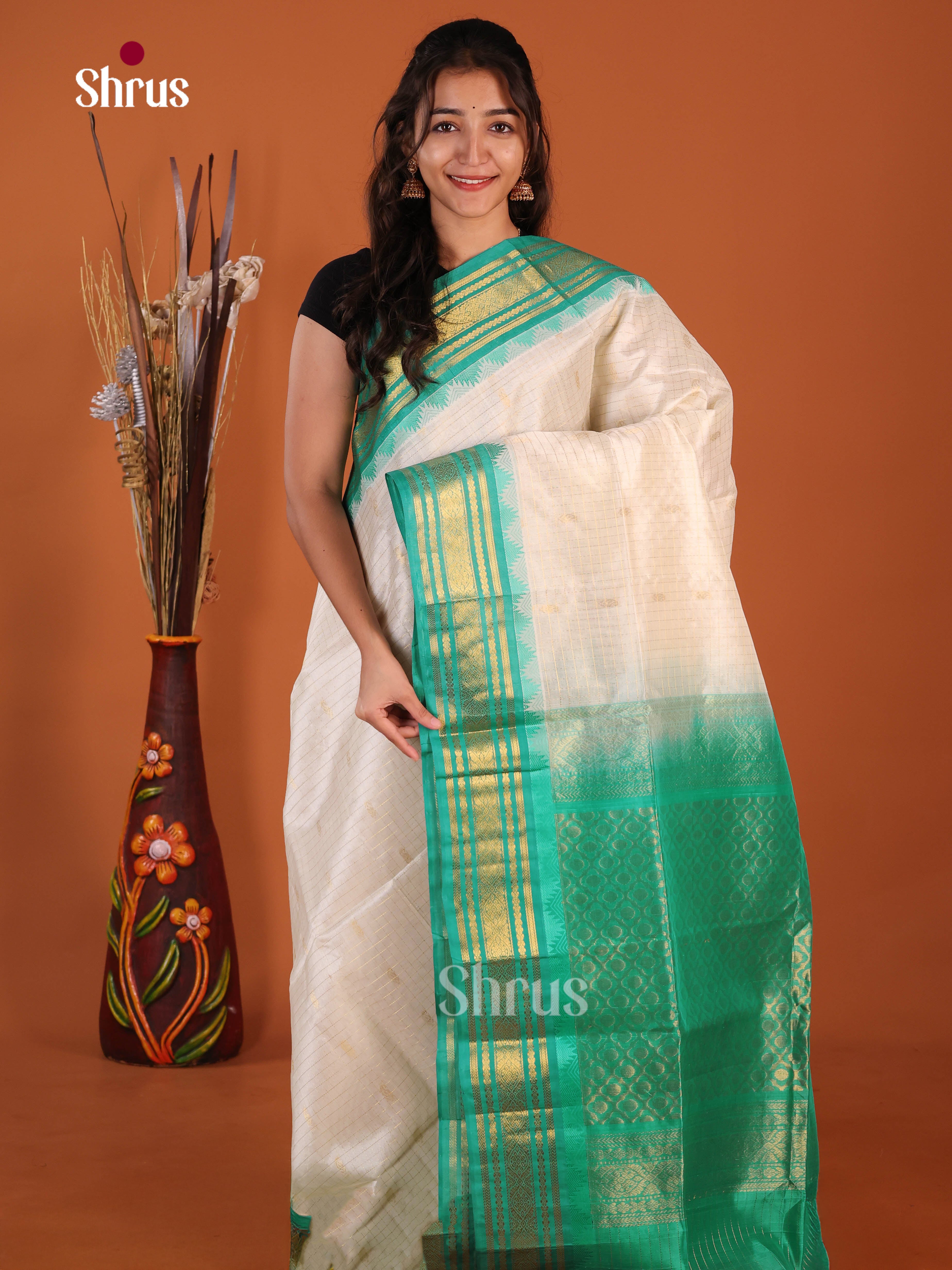 Cream & Green Silk Cotton Korvai-kattams Saree