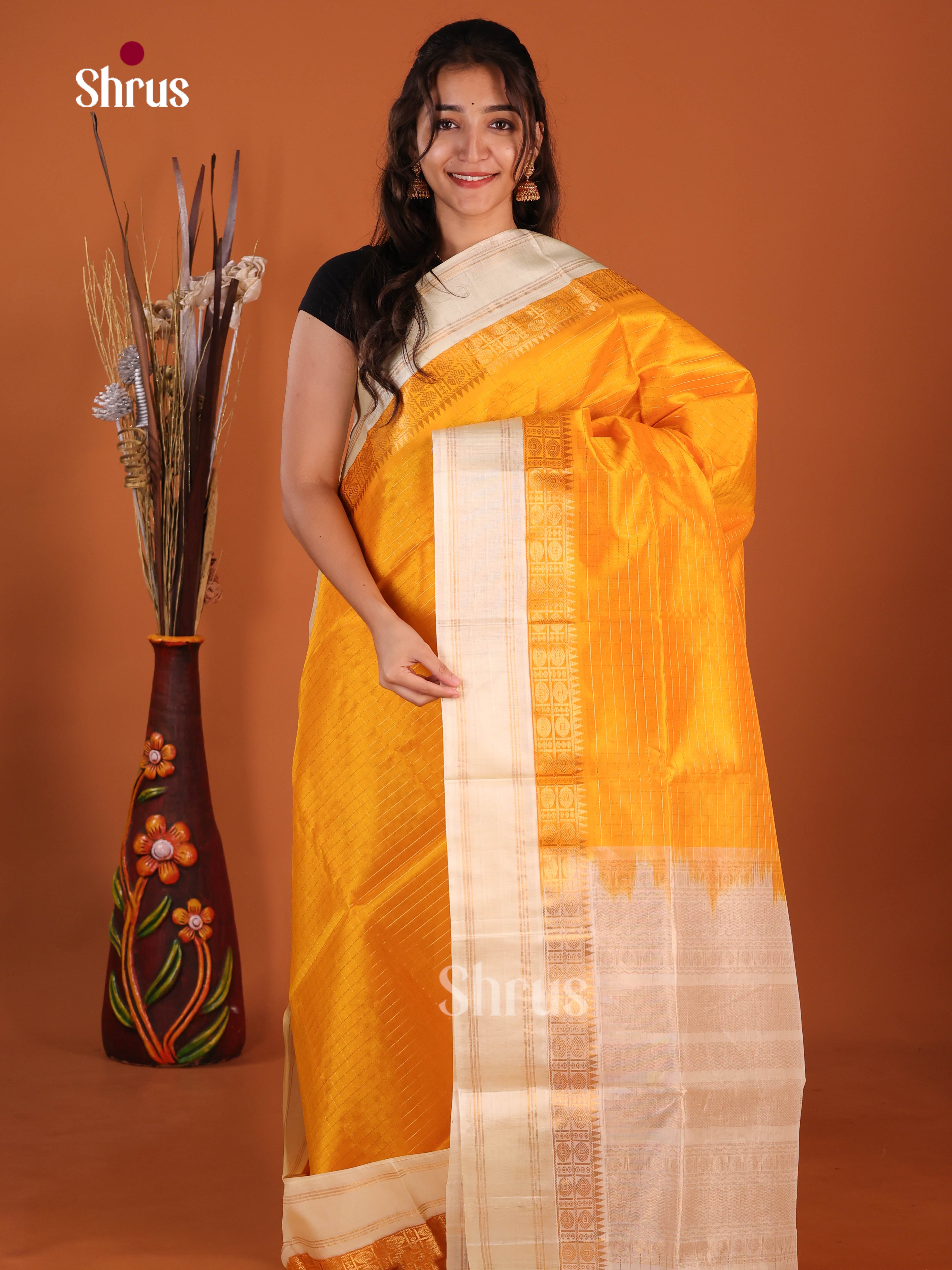 DJS07289 - Korvai-kattams Saree - Shop on Shrus.com