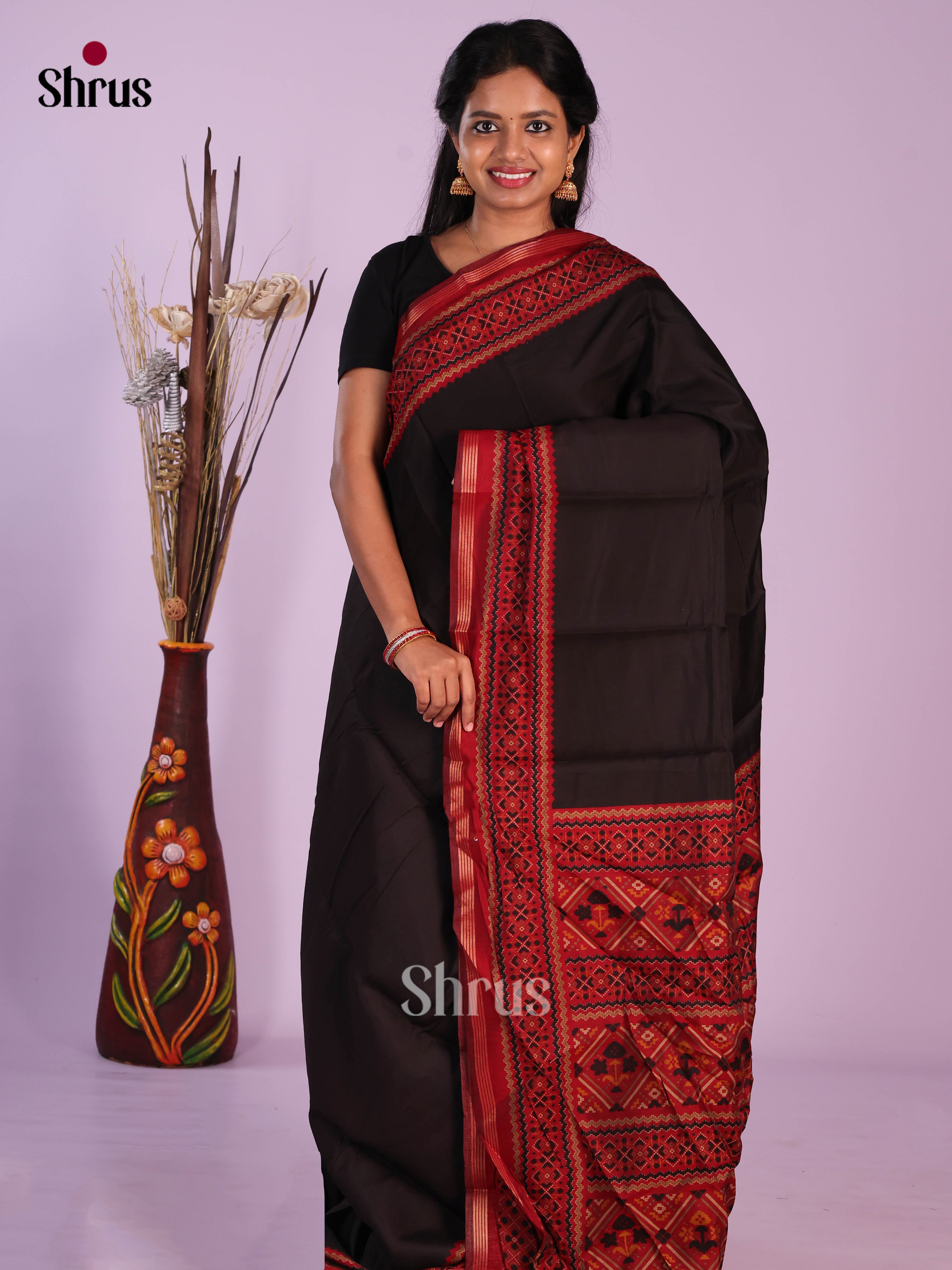 Black & Red - Art Modal Saree