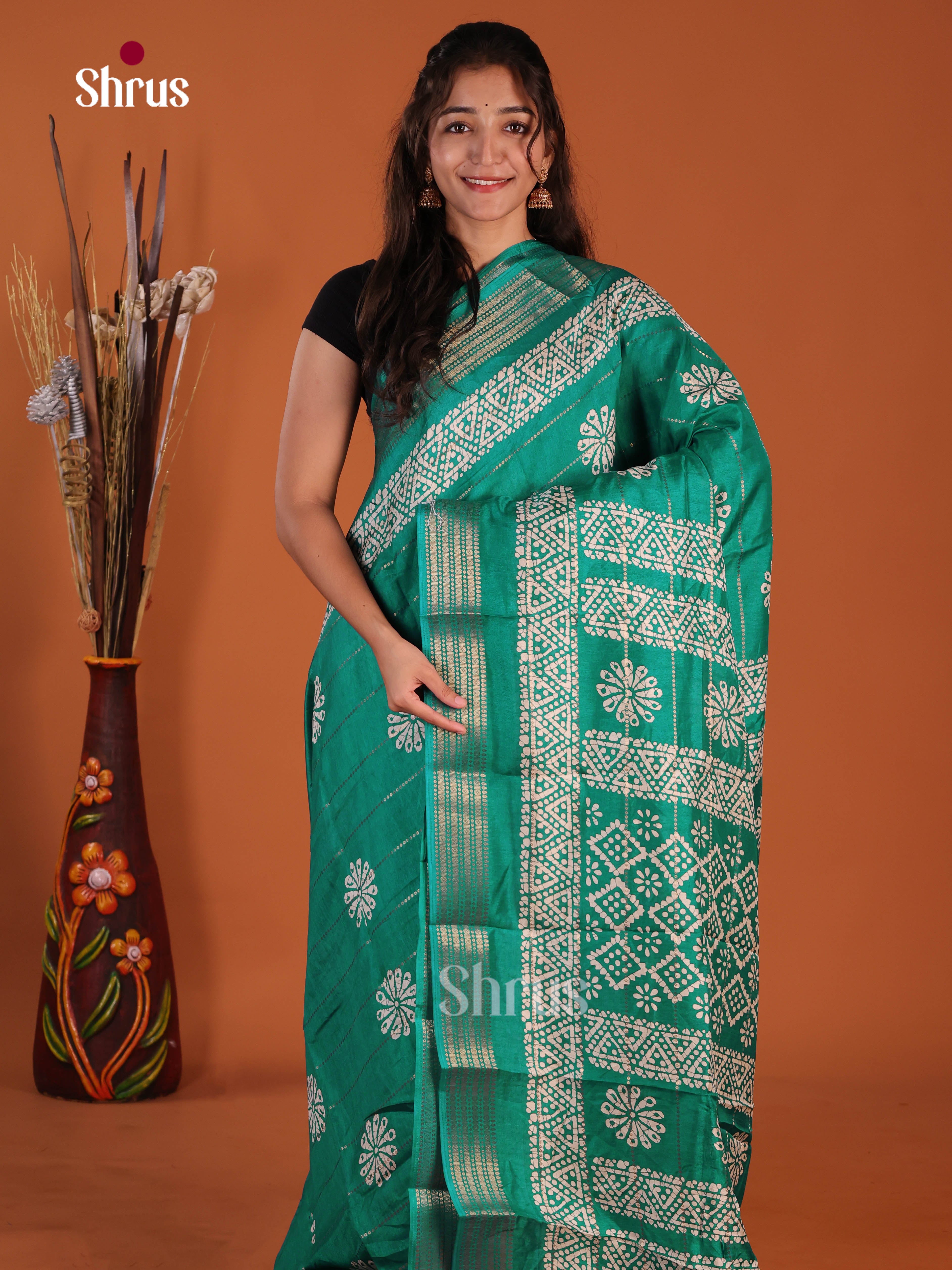 Green - Semi Crepe Saree - Shop on Shrus.com