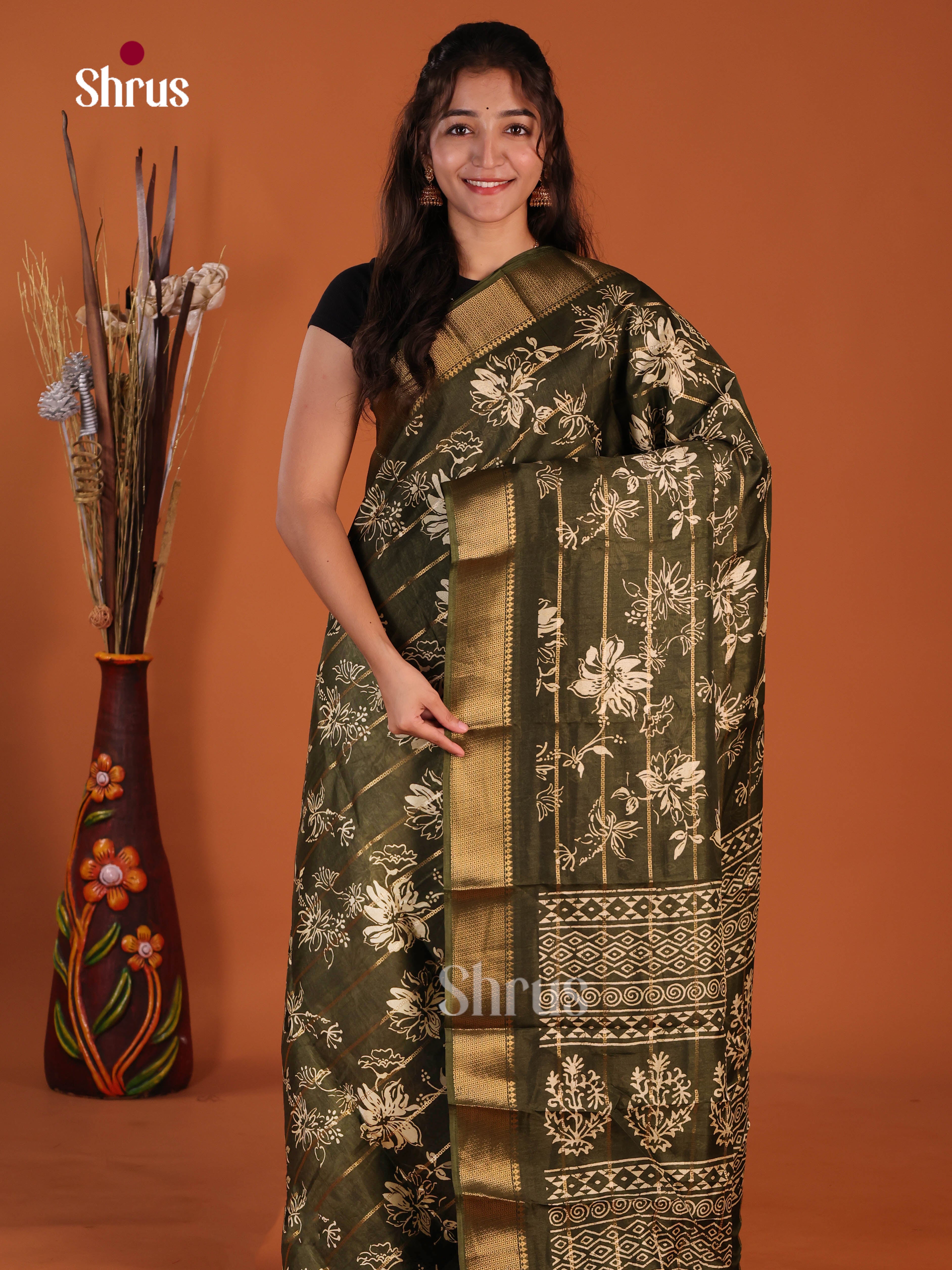 Green - Semi Crepe Saree - Shop on Shrus.com
