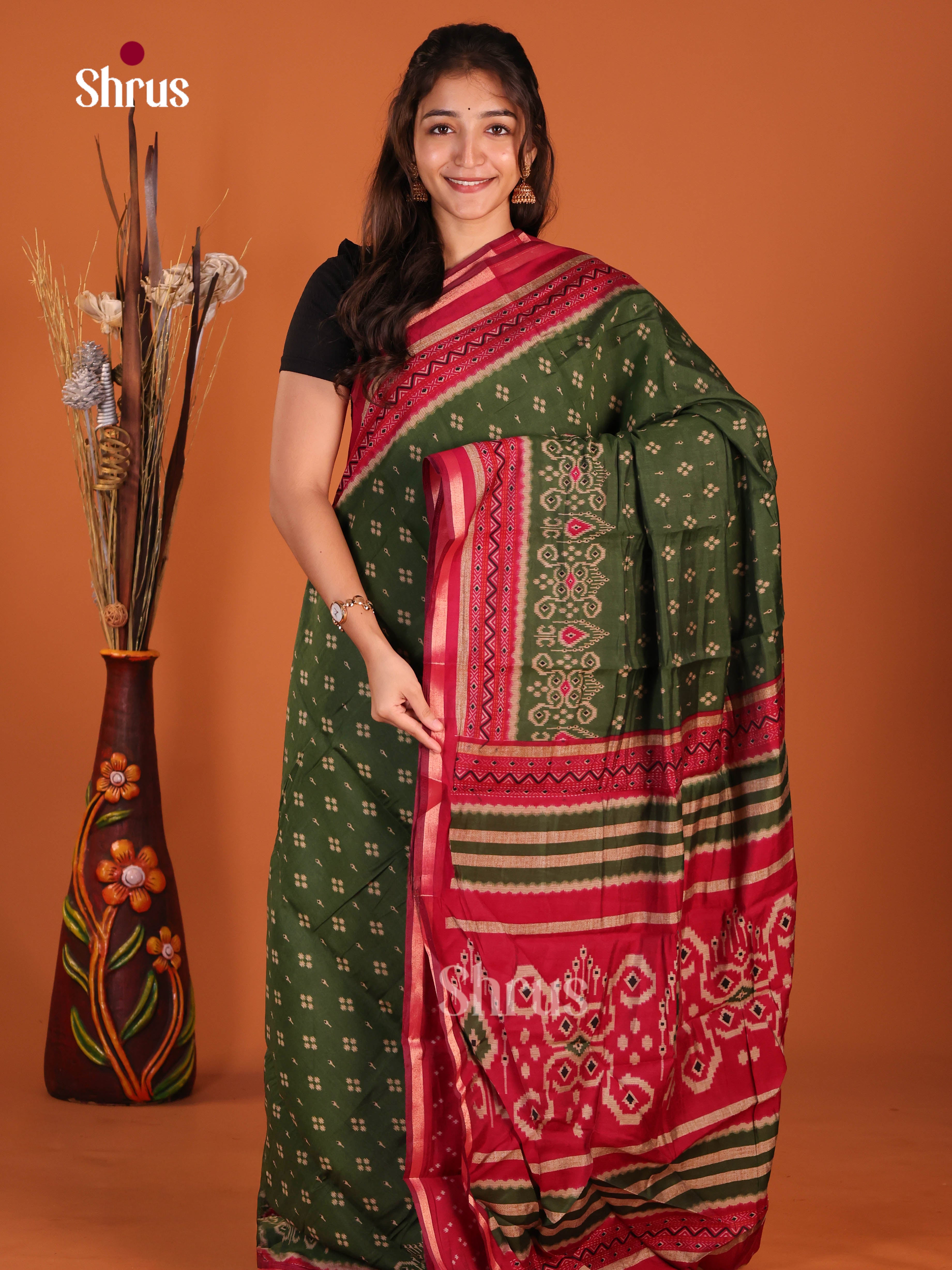 Green & Red - Art Modal Saree - Shop on Shrus.com