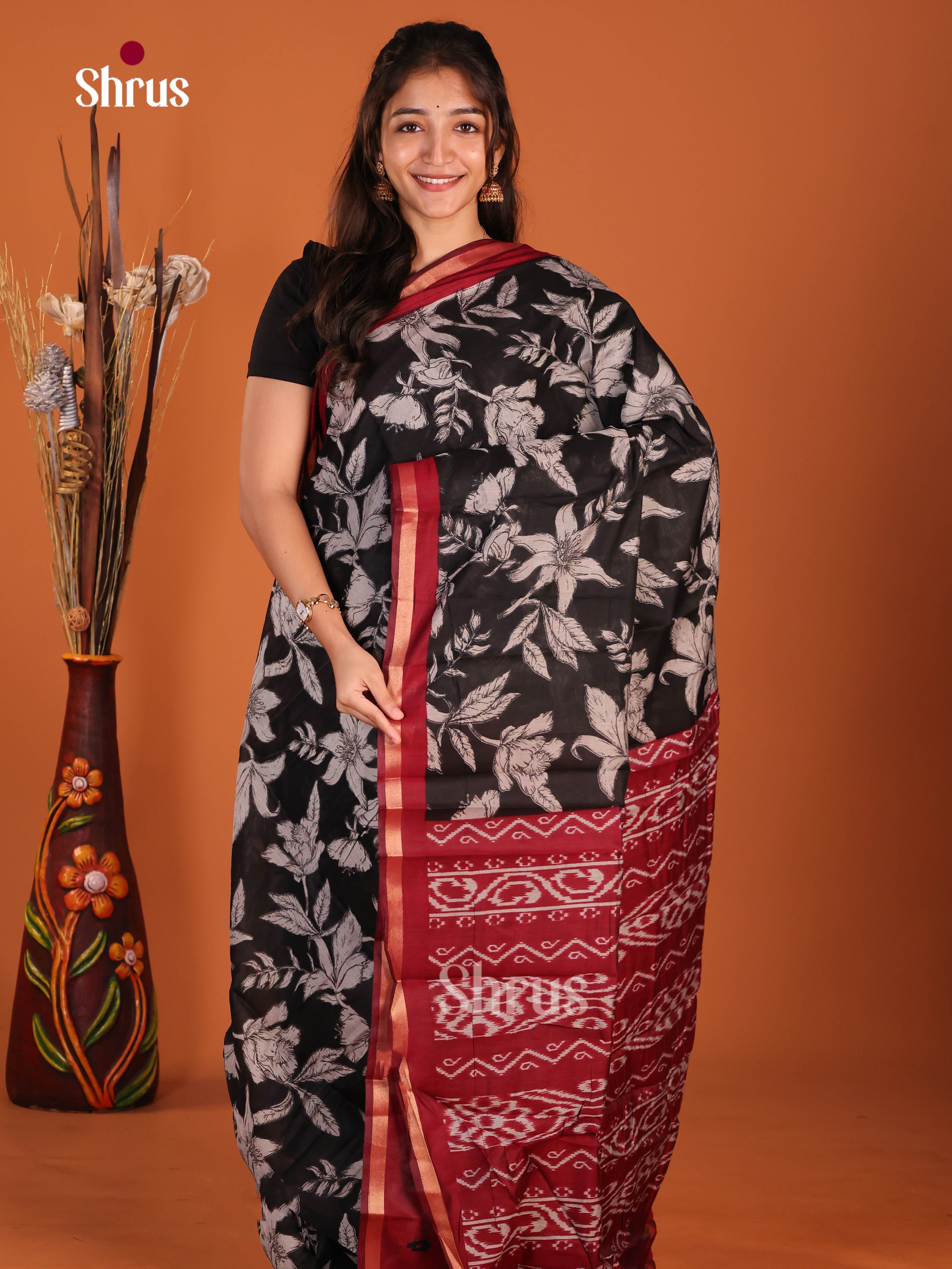 Black & Red - Art Modal Saree