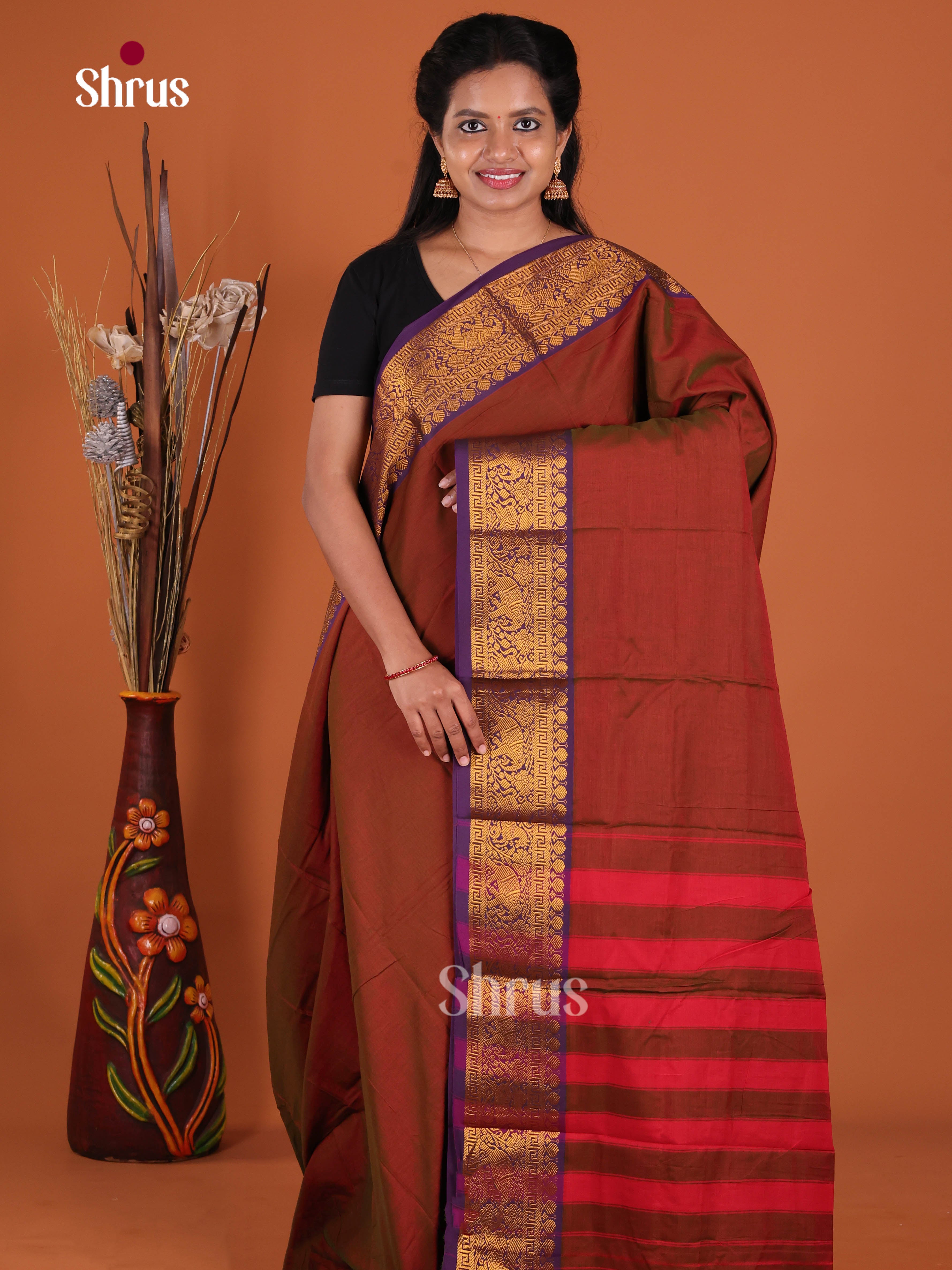 Arakku & Violet- Narayanpet Cotton Saree