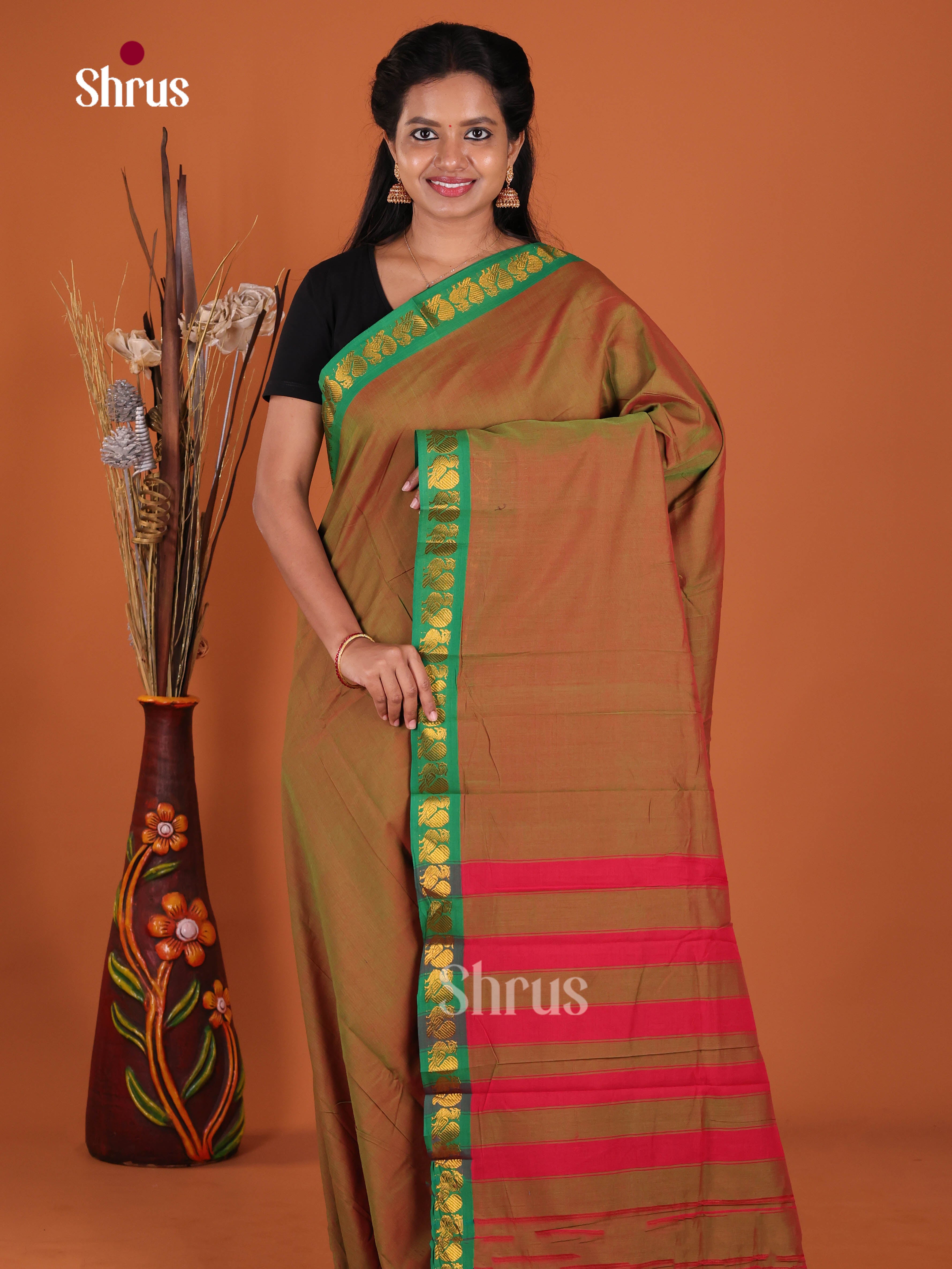 Double Shaded Brownish Green & Green - Narayanpet Cotton Saree