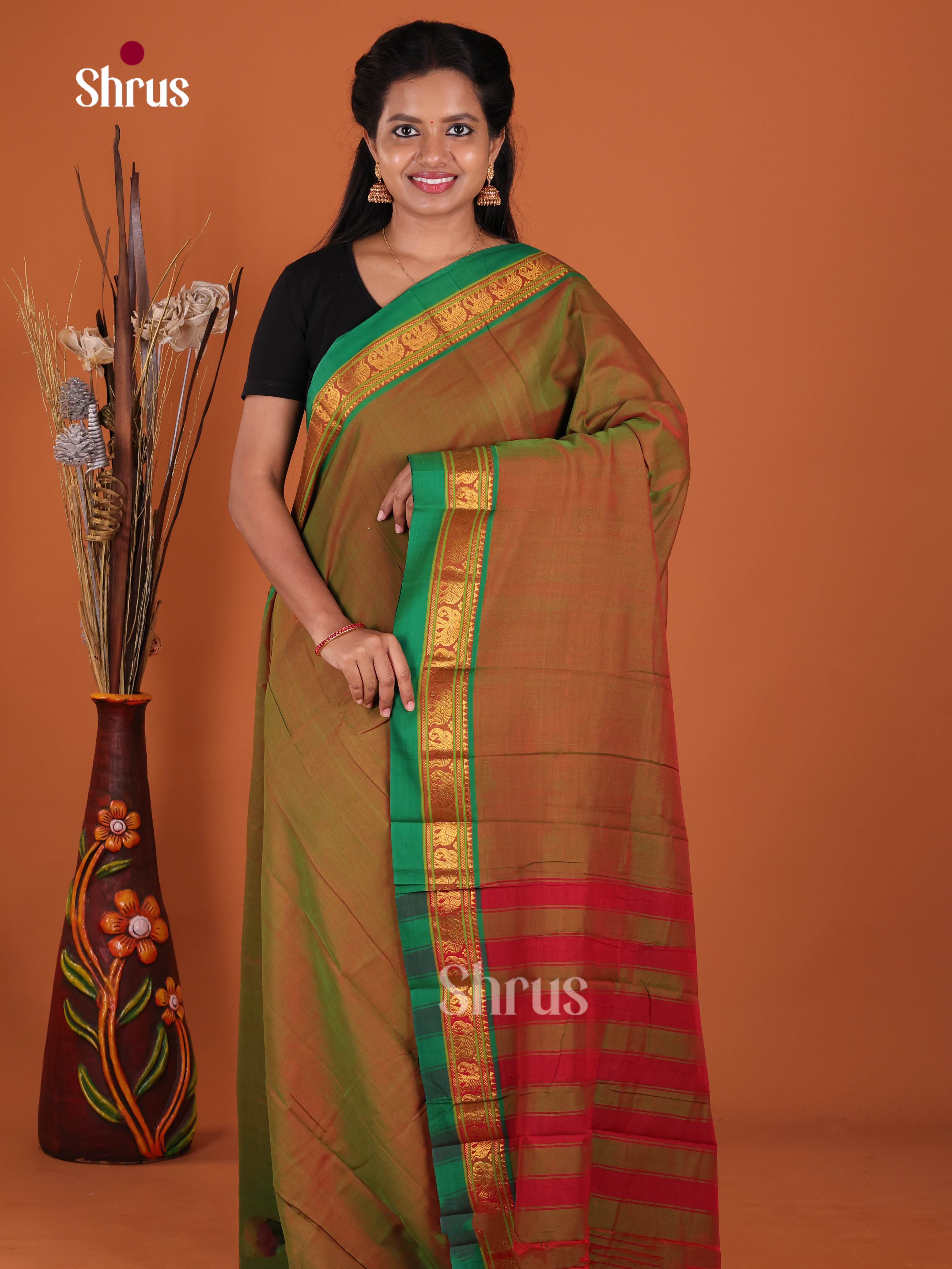 Double Shaded Green & Green - Narayanpet Cotton Saree