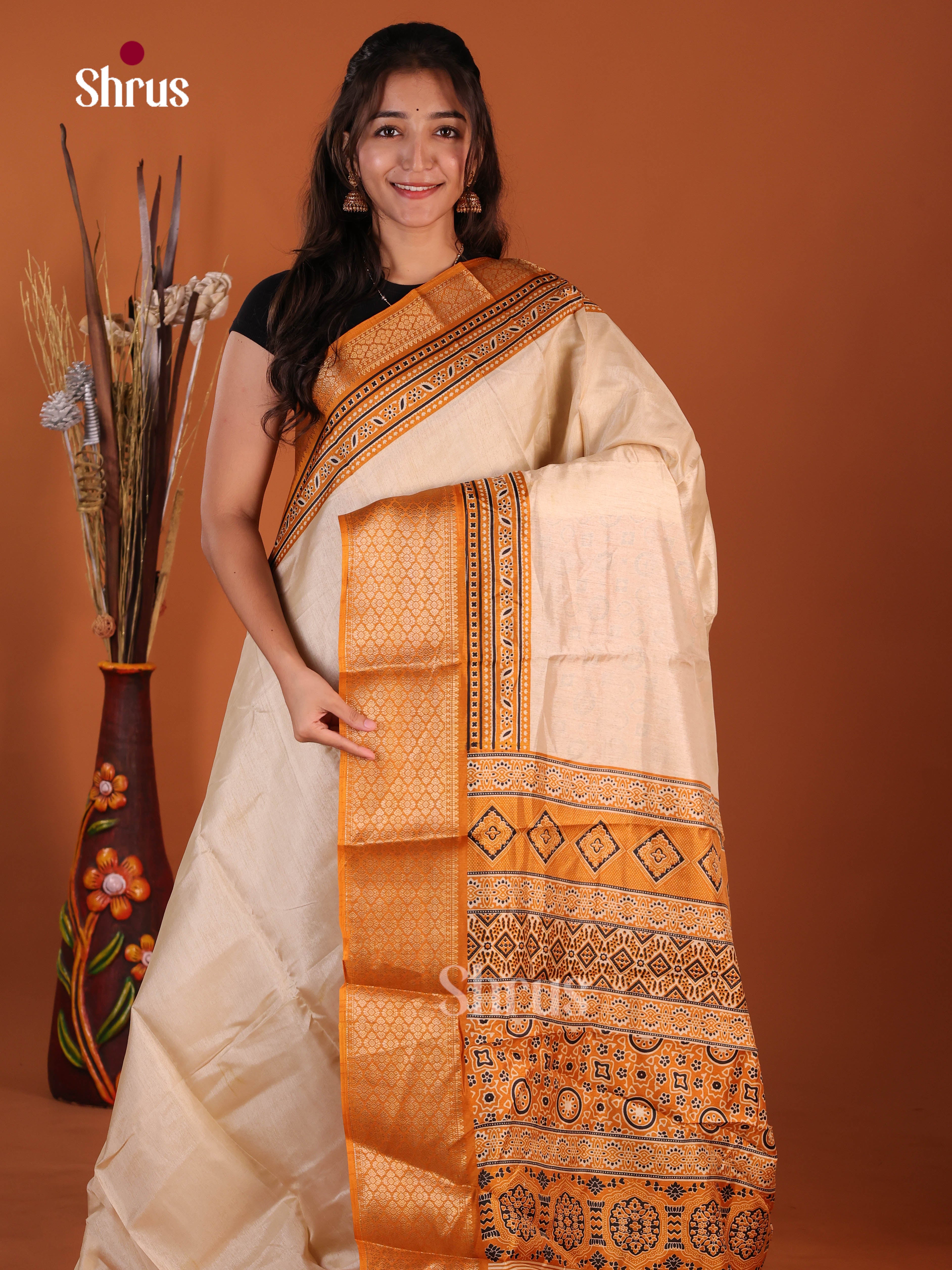 DJS10541 - Semi Crepe Saree - Shop on Shrus.com