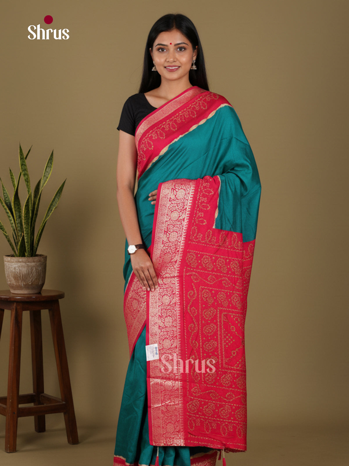 Green & Red - Bandhini Saree