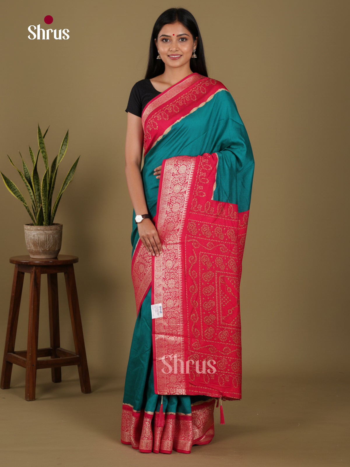 Green & Red - Bandhini Saree