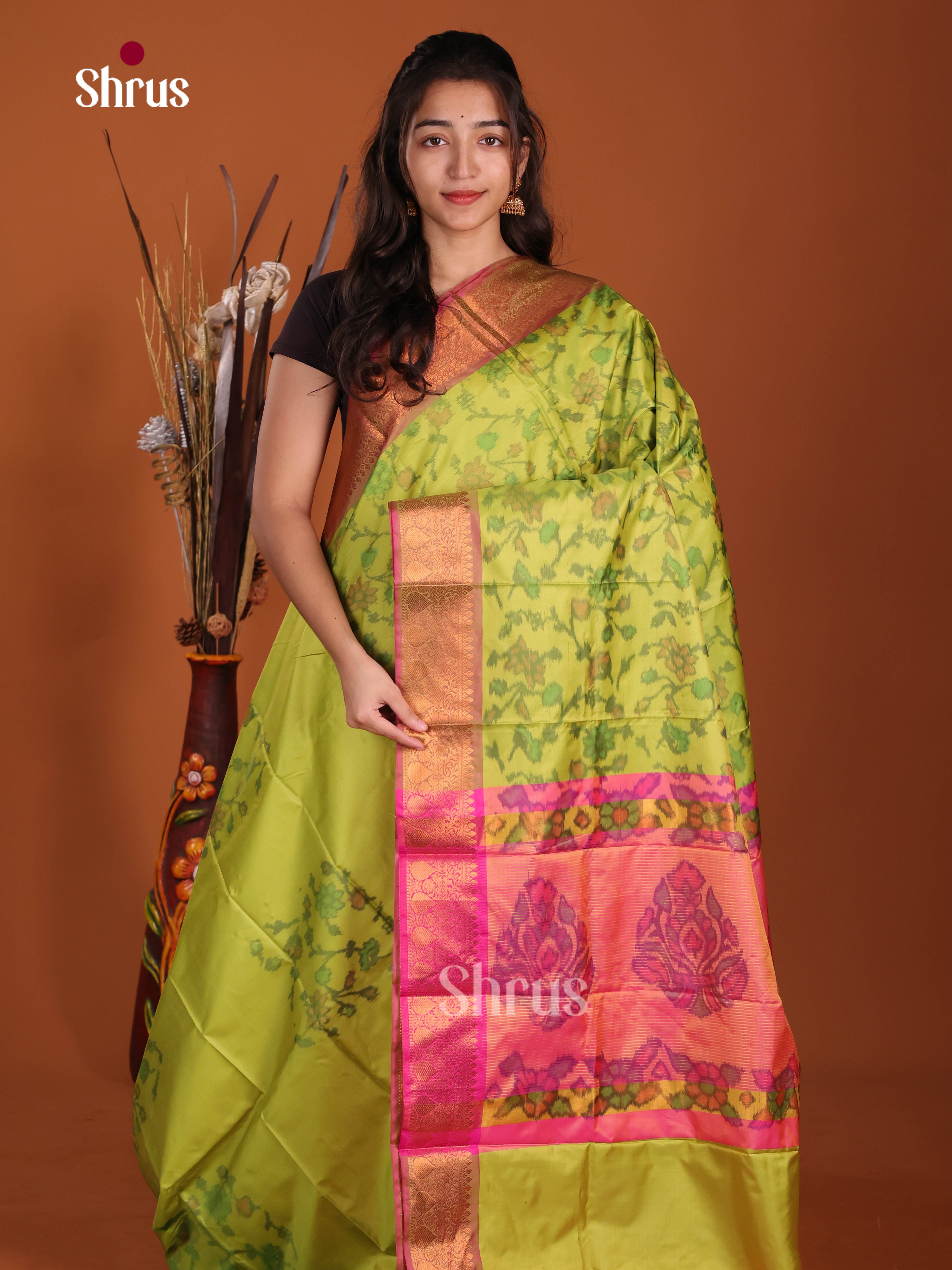 Green & Pink - Semi Pochampally Saree