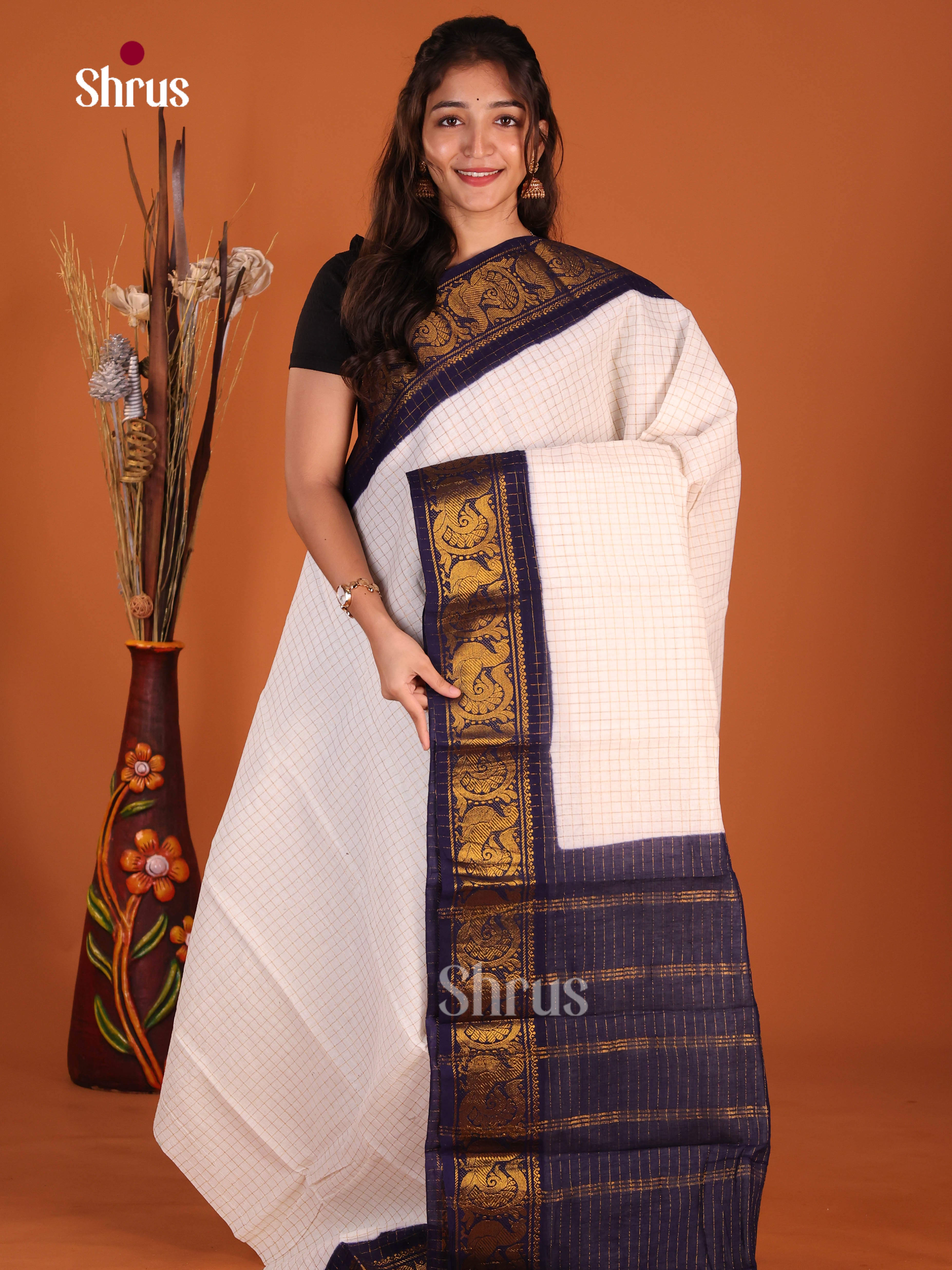 DJS18084 - Sungudi Cotton Saree - Shop on Shrus.com