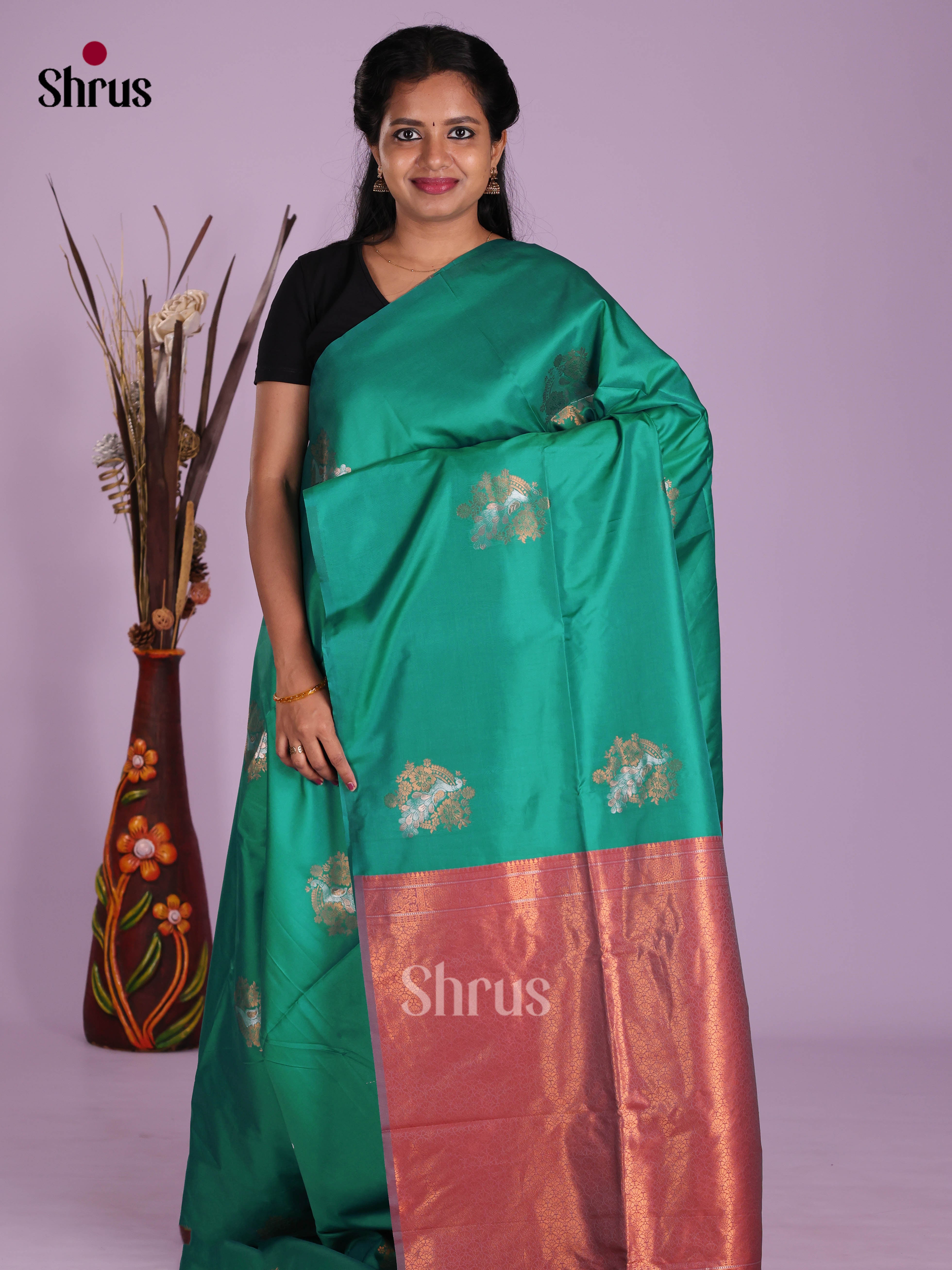 Green & Maroon- Semi Softsilk Saree