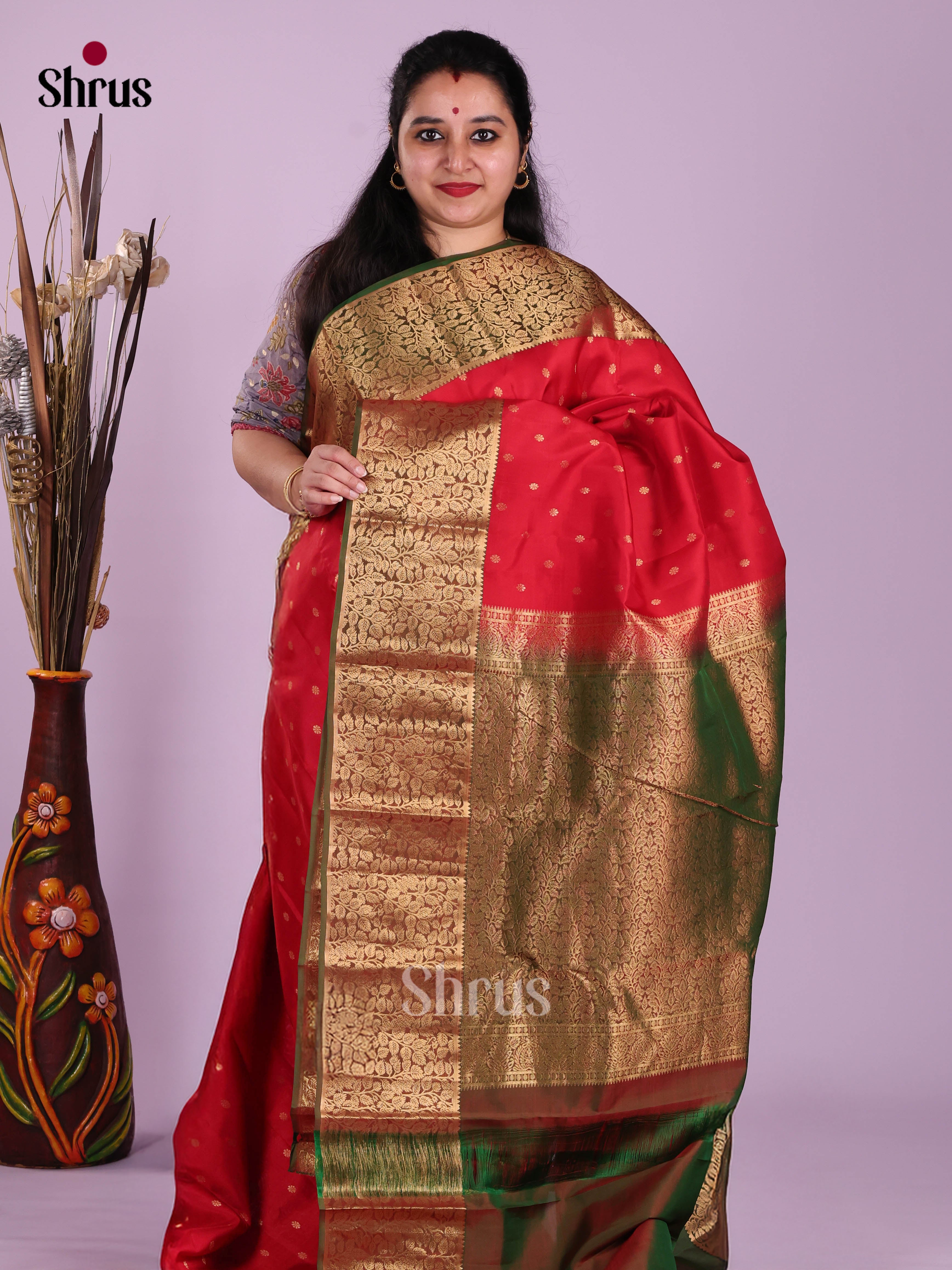 Red & Green - Kanchipuram-halfpure Saree