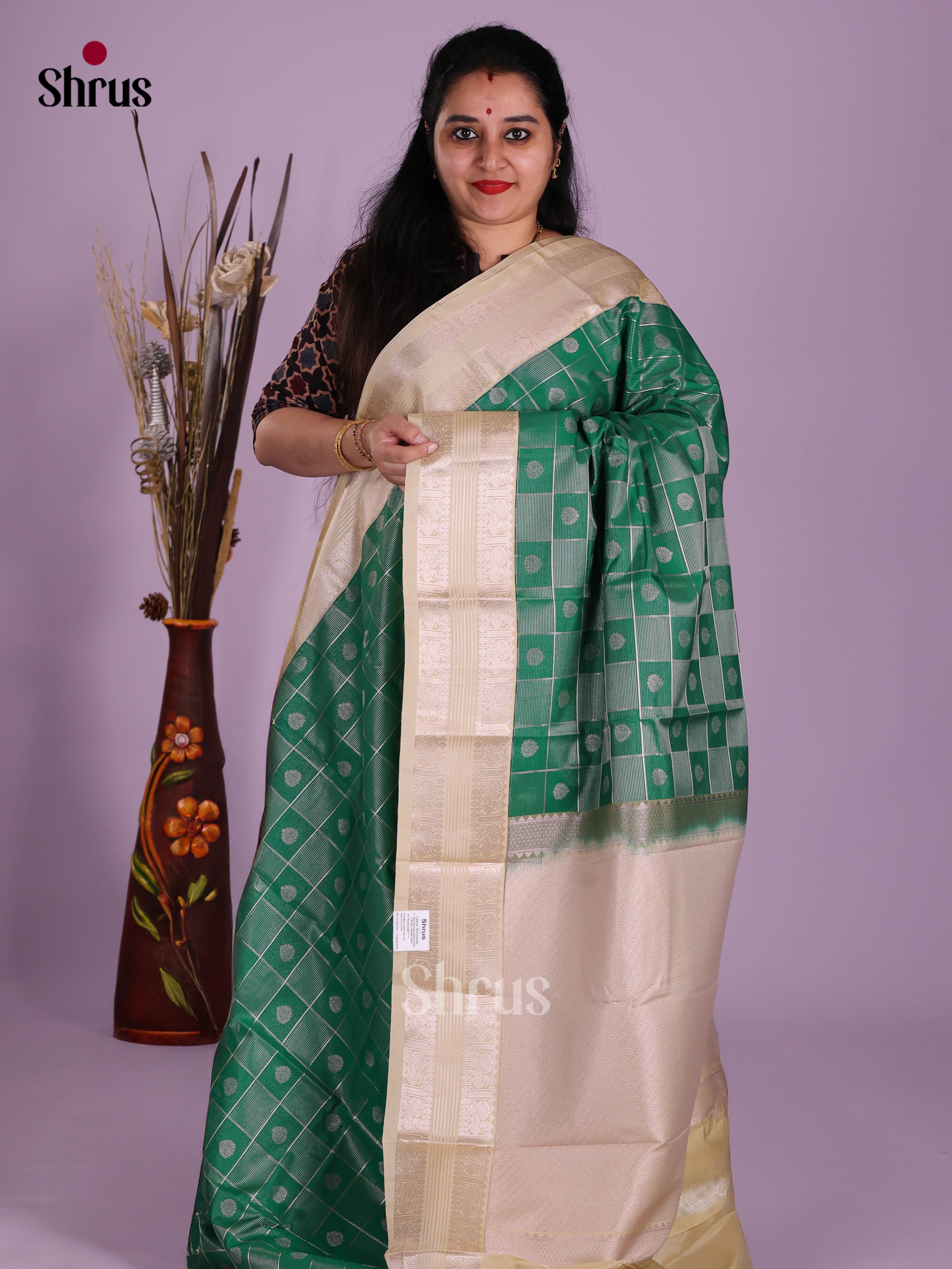 Green & Elachi- Semi Kanchipuram Saree