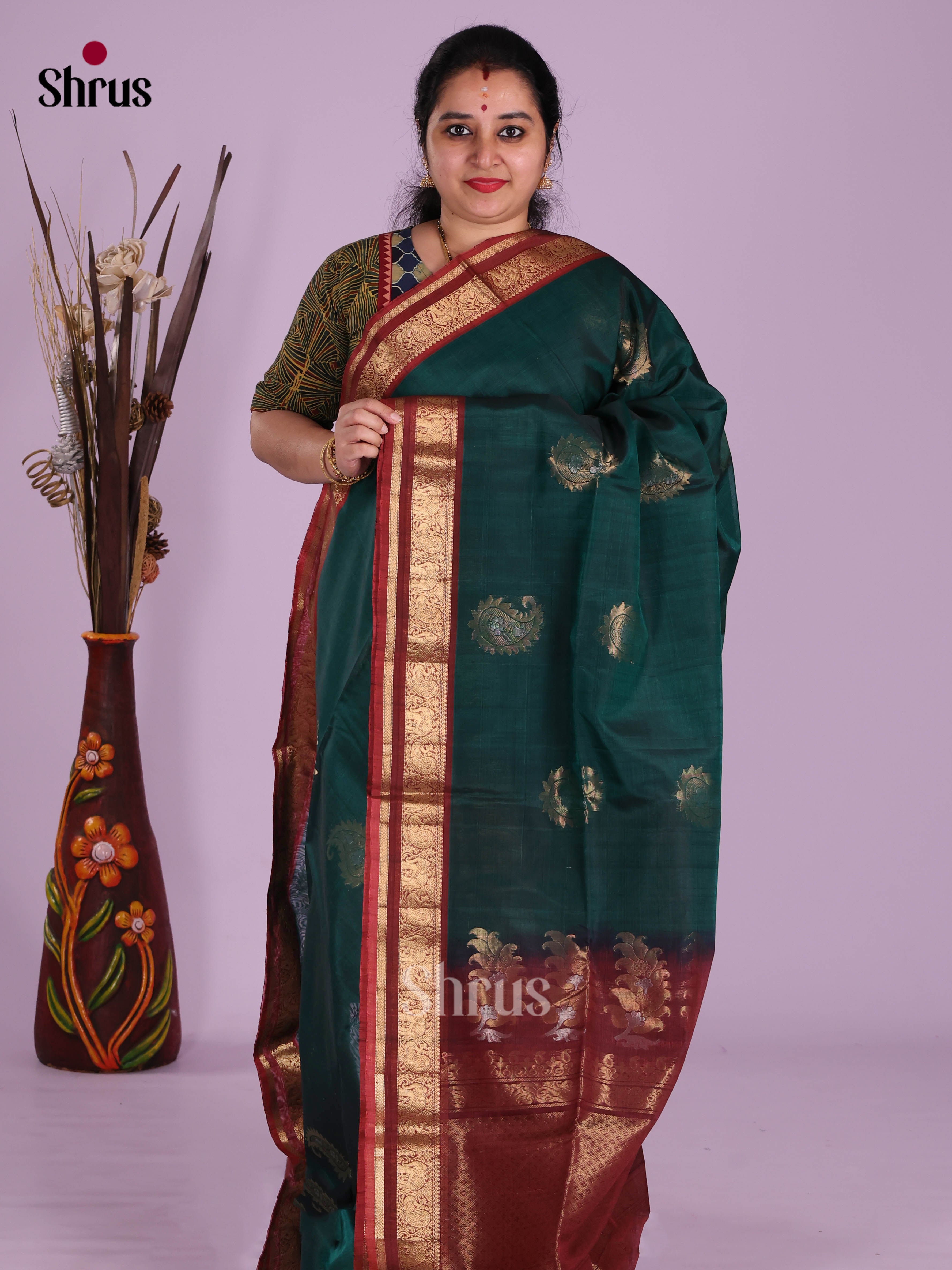 Green & Maroon - Timeless Silk Cotton Saree