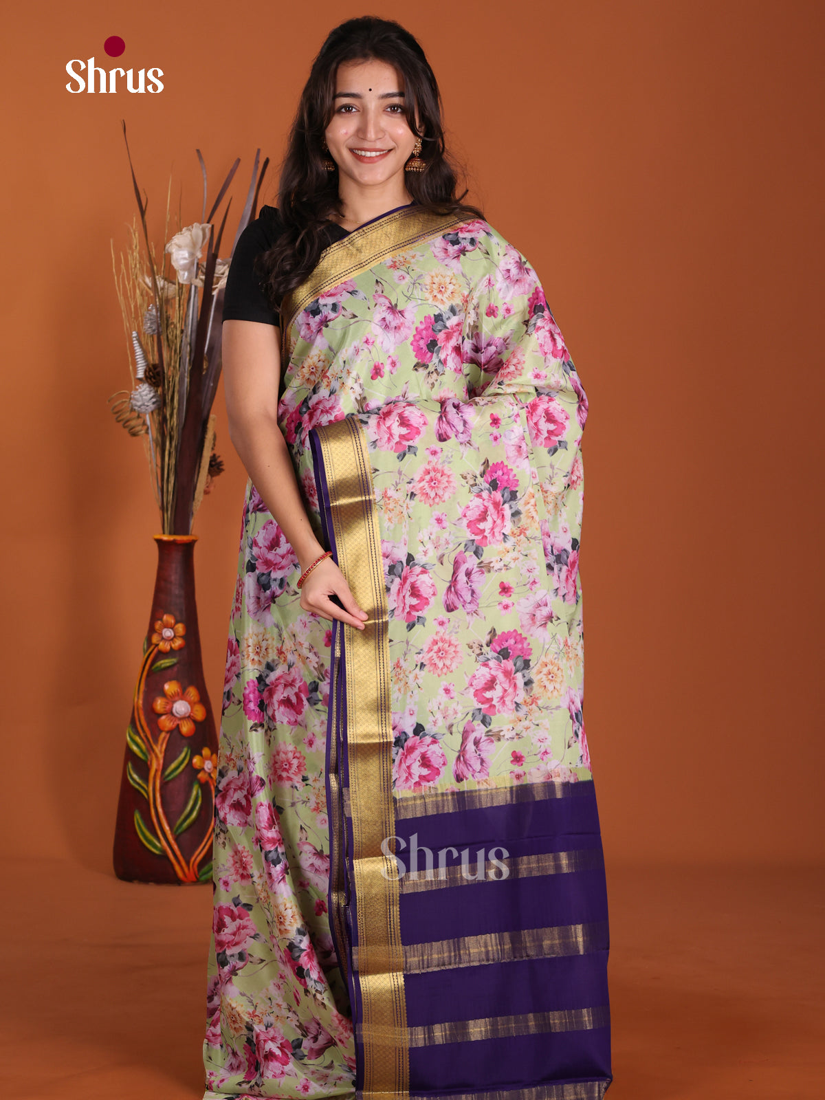 Buy Magnificent Pastel Green Mysore Silk Saree with Floral Prints, Navy Blue Zari Border & Chit Pallu