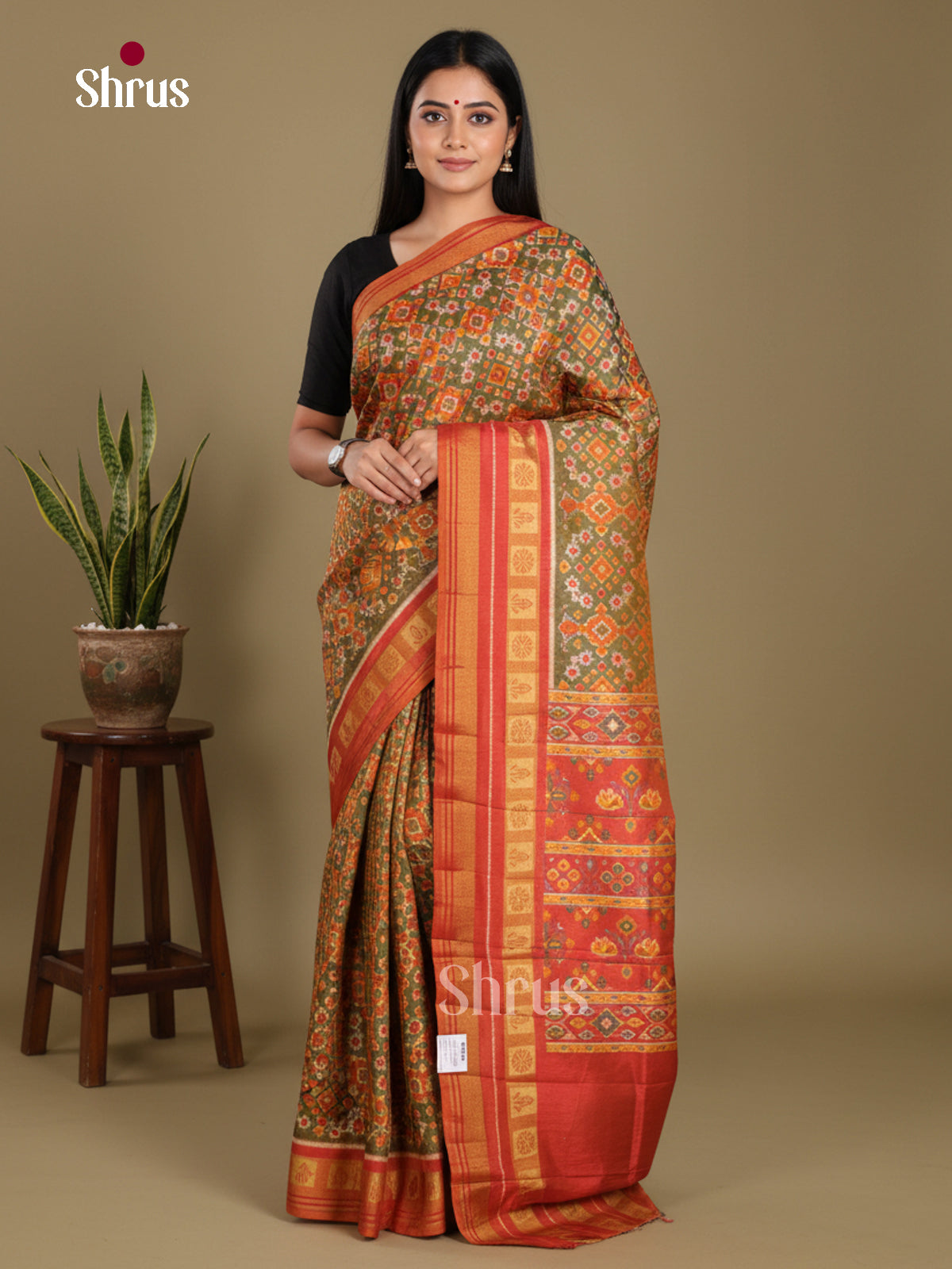 DKS08160 - Semi Patola Saree