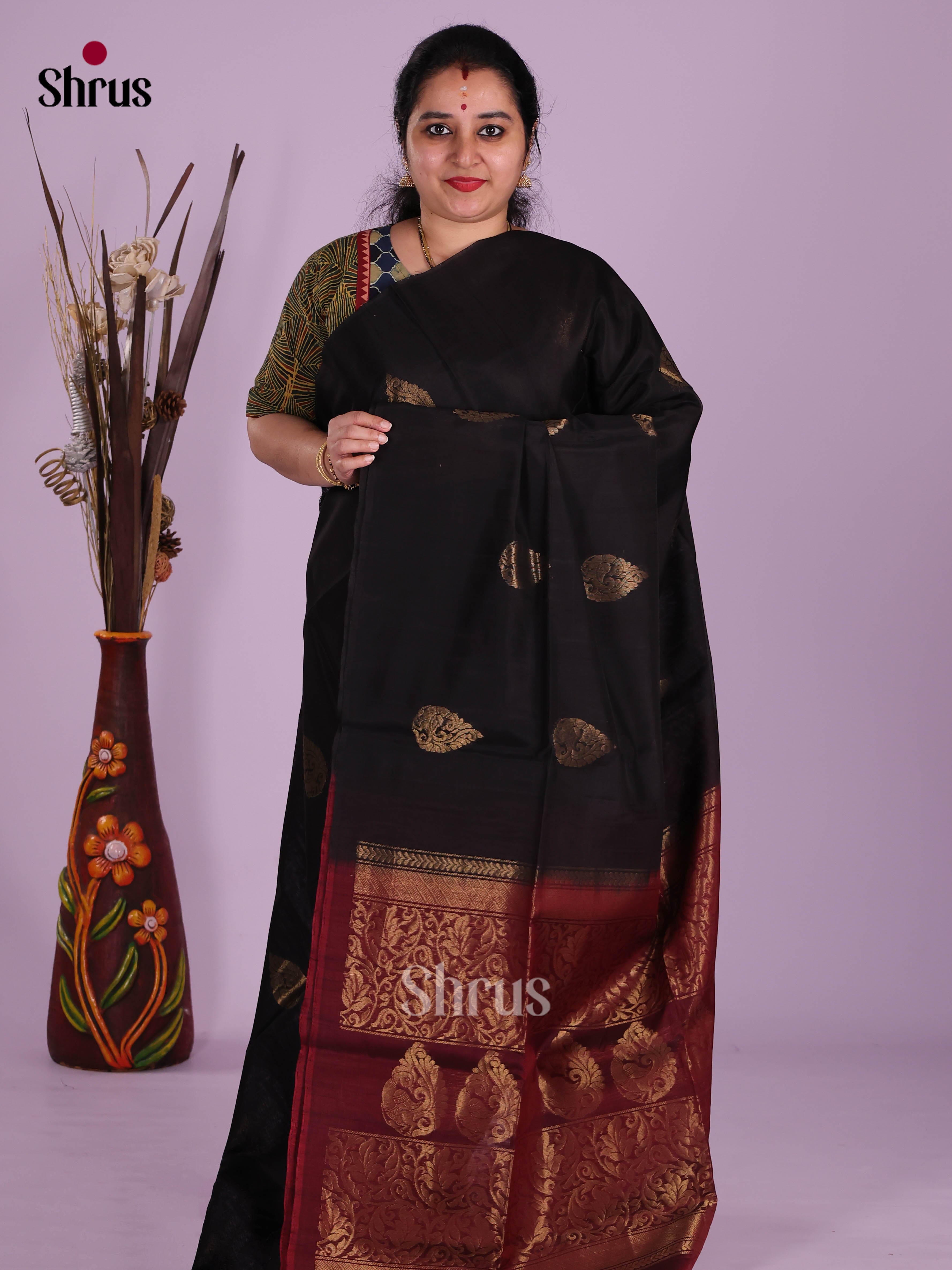 DKS10170 - Timeless Silk Cotton Saree - Shop on Shrus.com