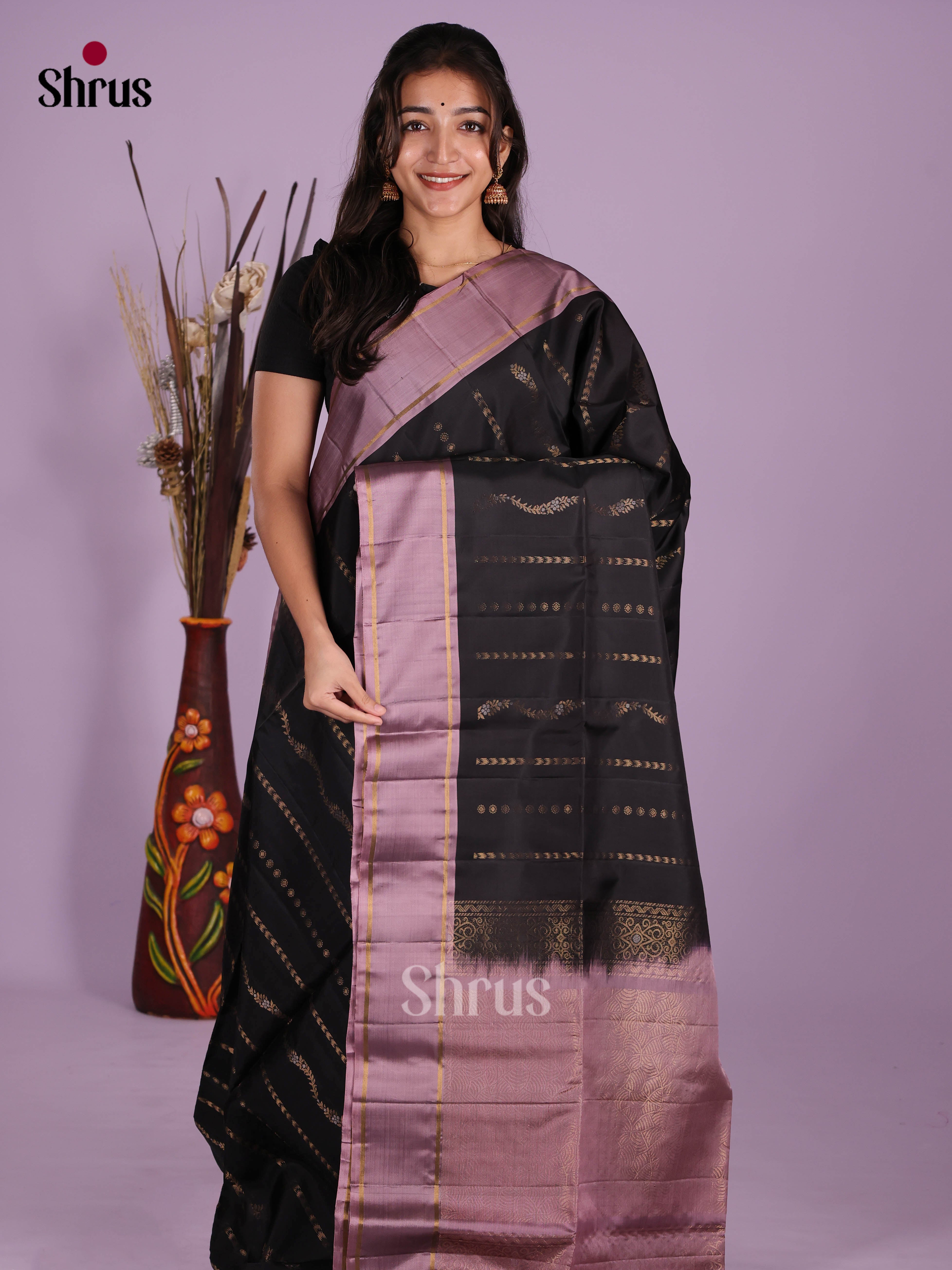 Black & Mauve - Softsilk-halfpure Saree