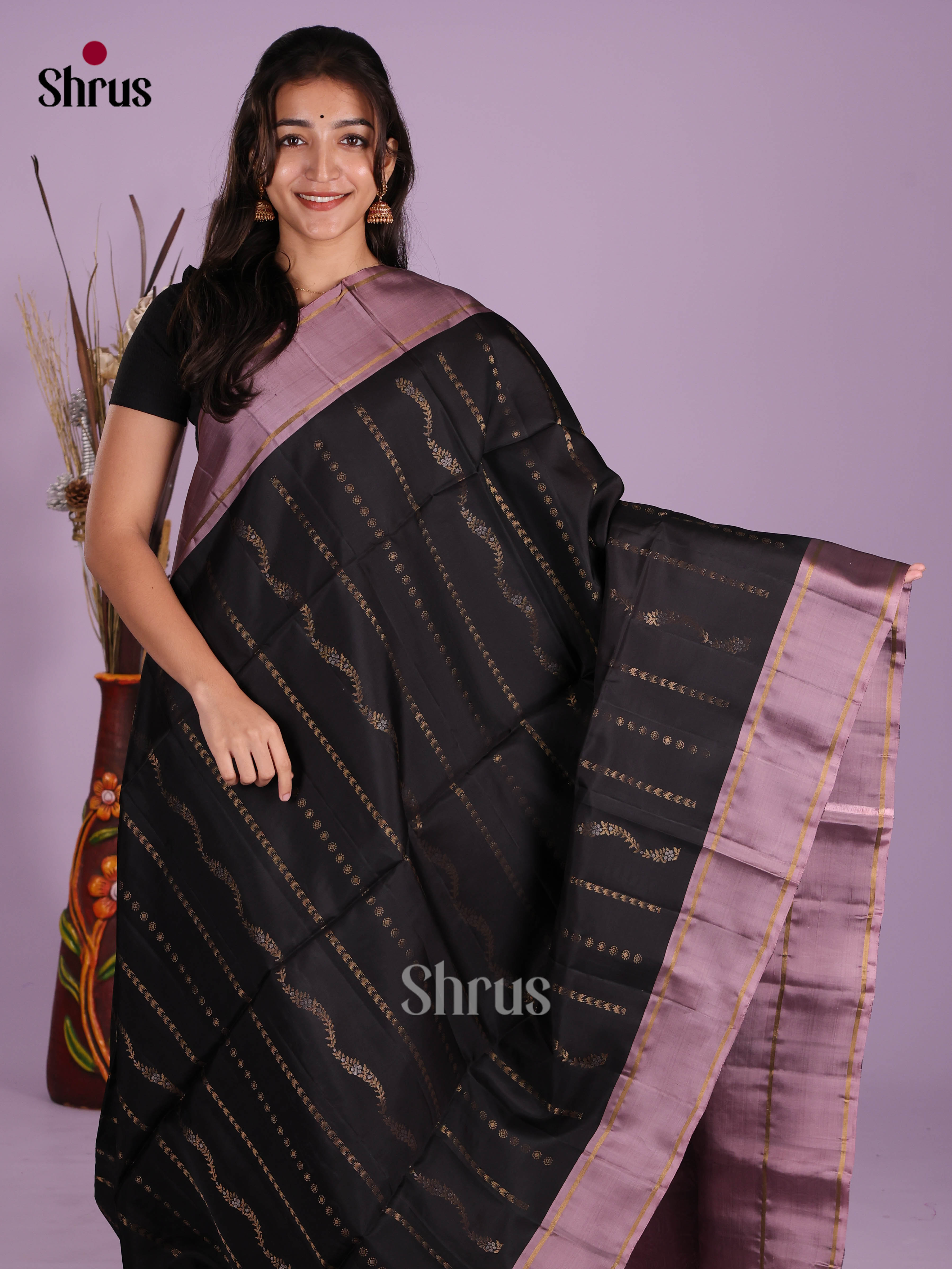 Black & Mauve - Softsilk-halfpure Saree