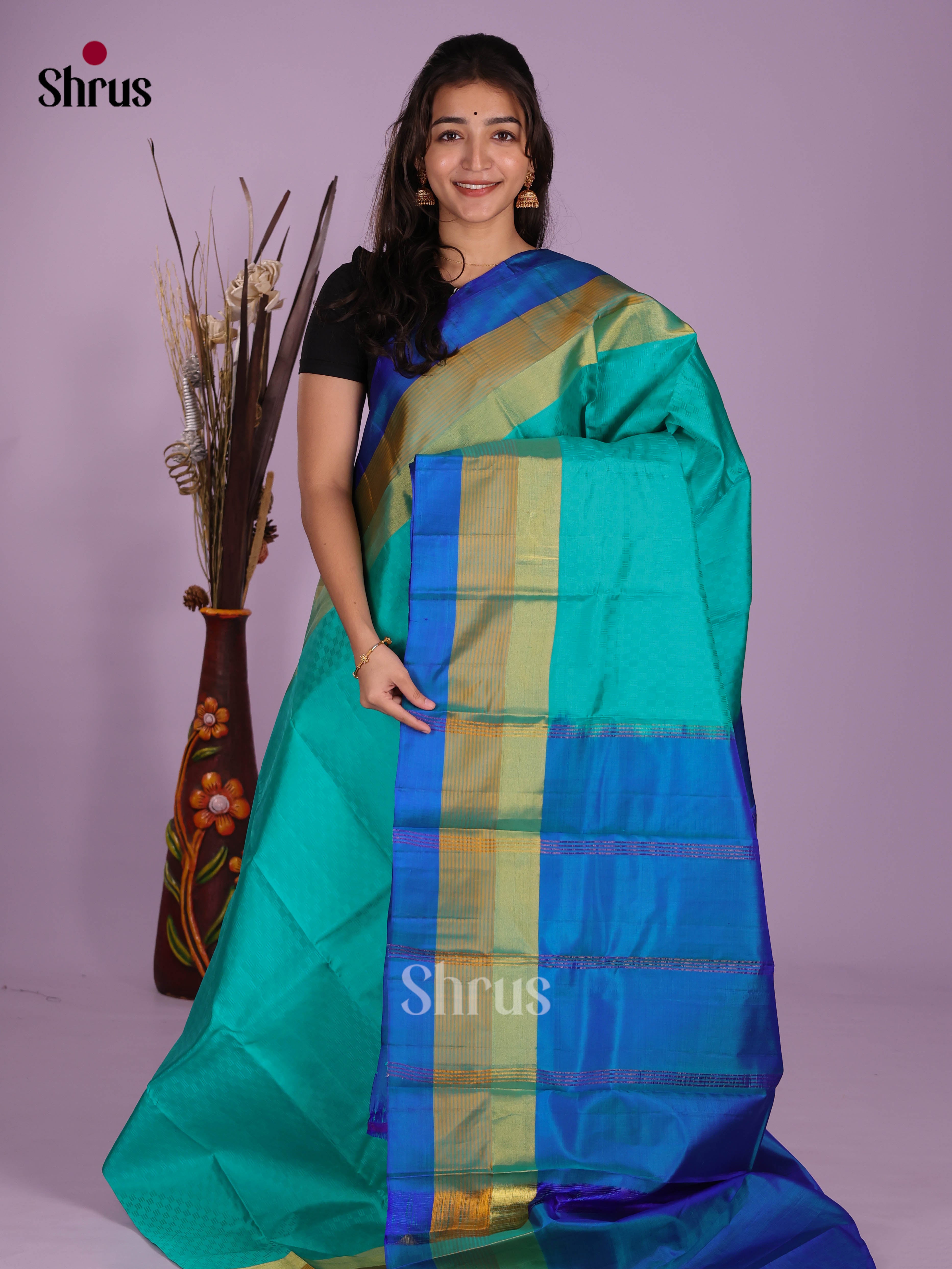 Beautiful Teal & Blue Kanchipuram silk Saree with self jacquard